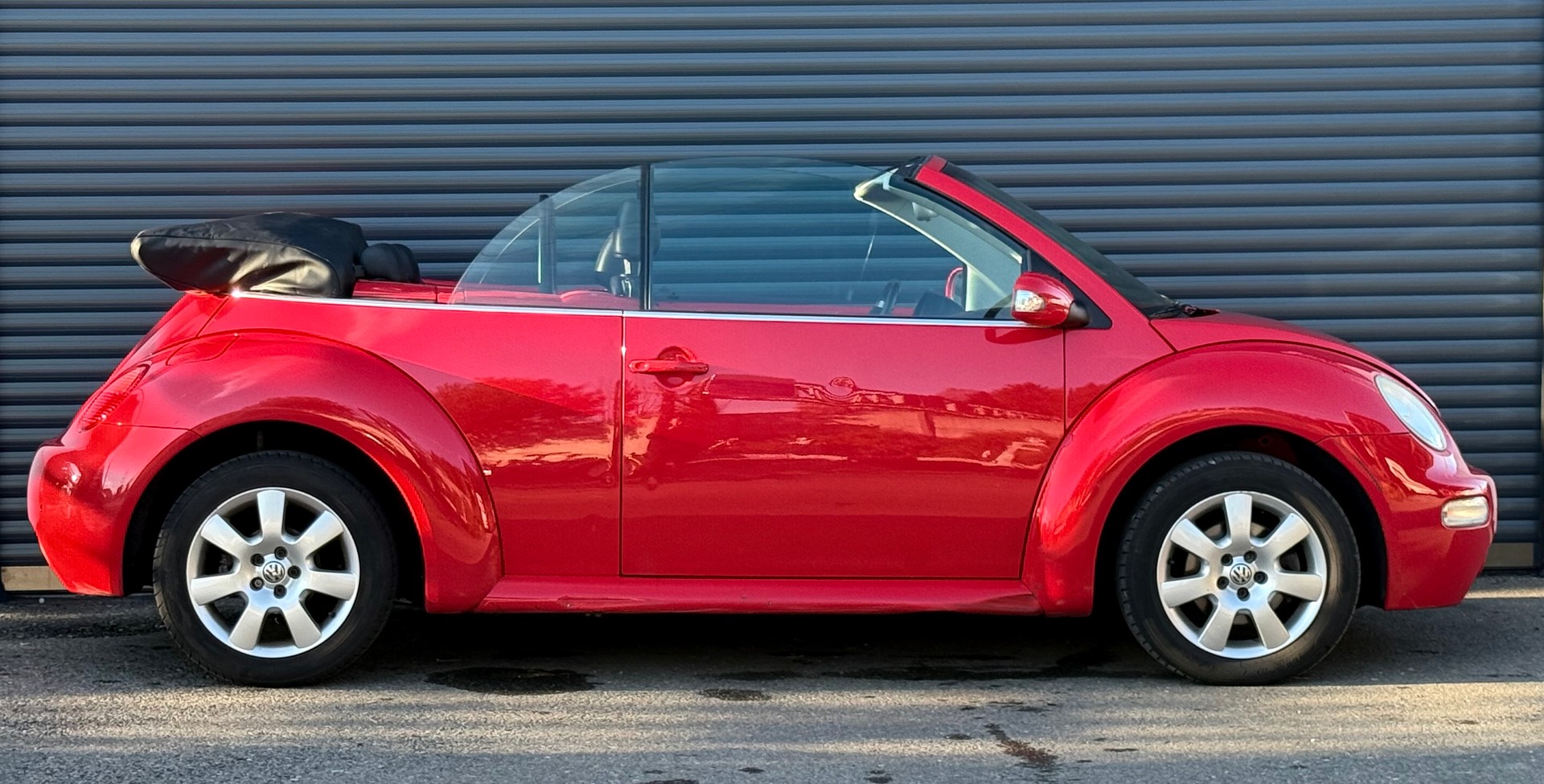 VW Beetle Cabrio 1.6 Frisch ab MFK-image-3