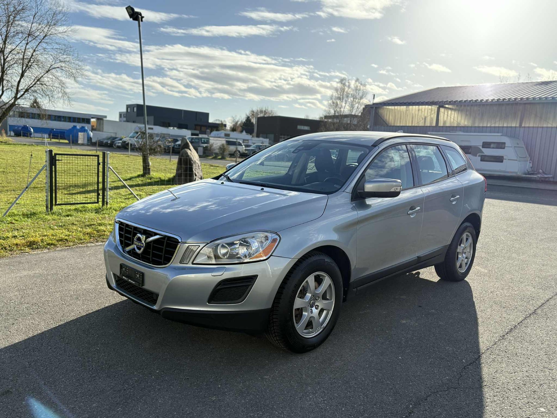 VOLVO XC60 D3 AWD Kinetic Geartronic-image-1