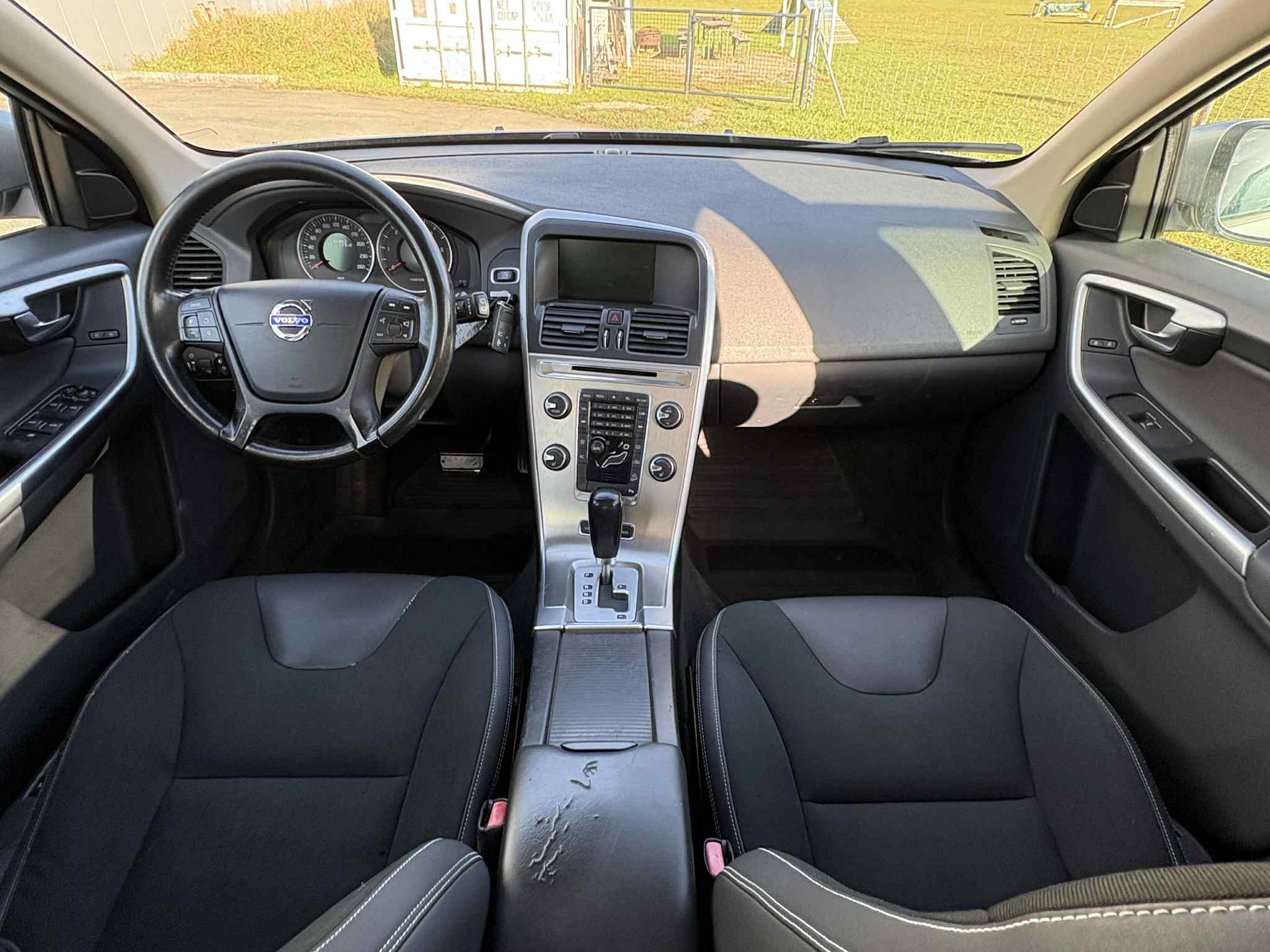 VOLVO XC60 D3 AWD Kinetic Geartronic-image-3
