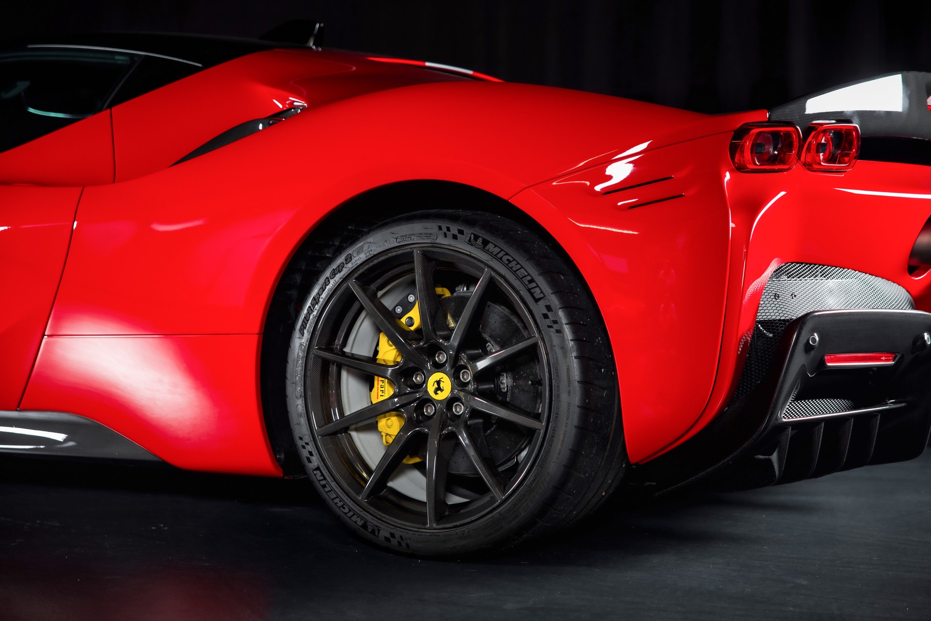 FERRARI SF90 Stradale Assetto Fiorano Paket-image-5