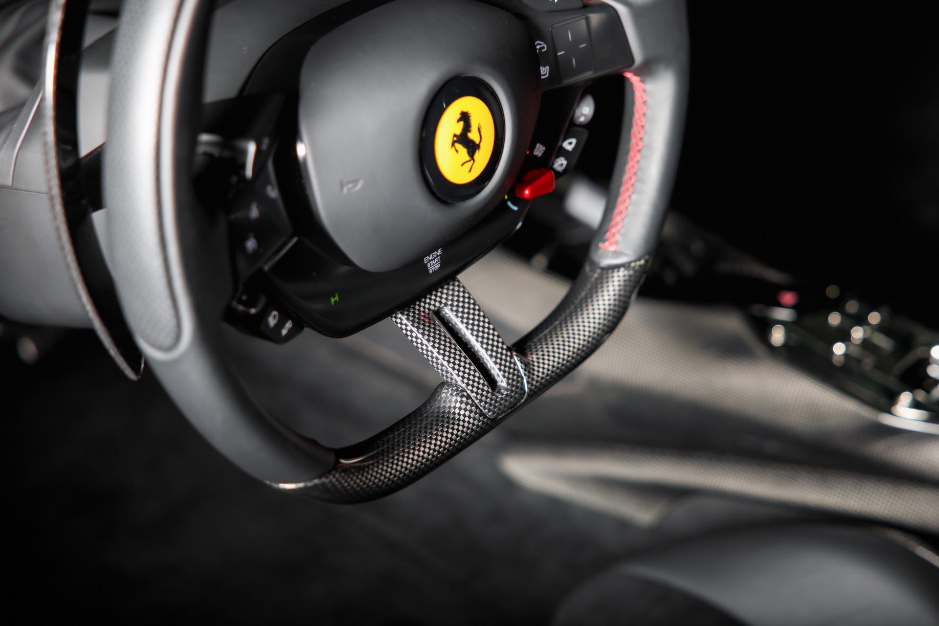 FERRARI SF90 Stradale Assetto Fiorano Paket-image-17