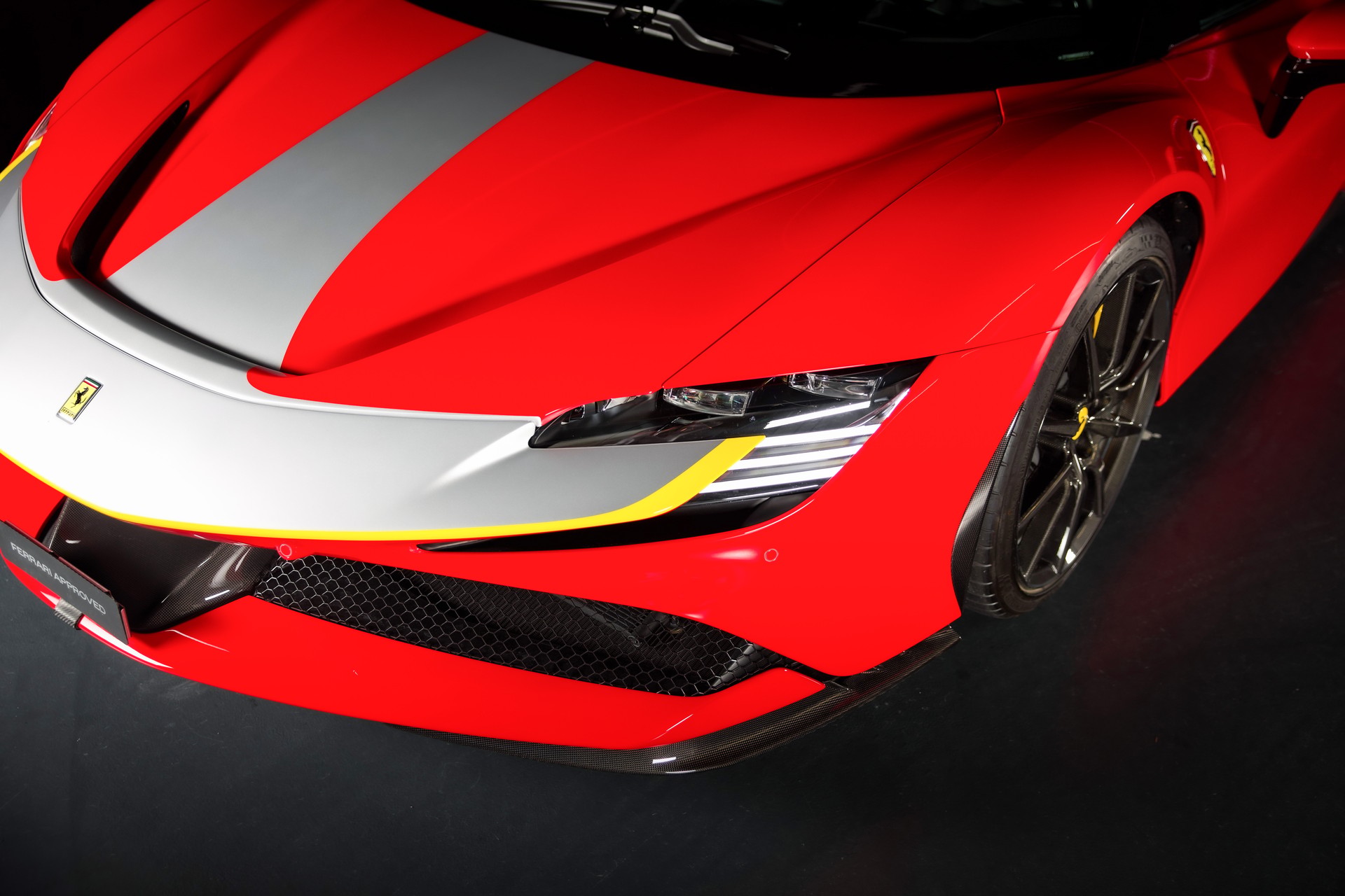 FERRARI SF90 Stradale Assetto Fiorano Paket-image-12