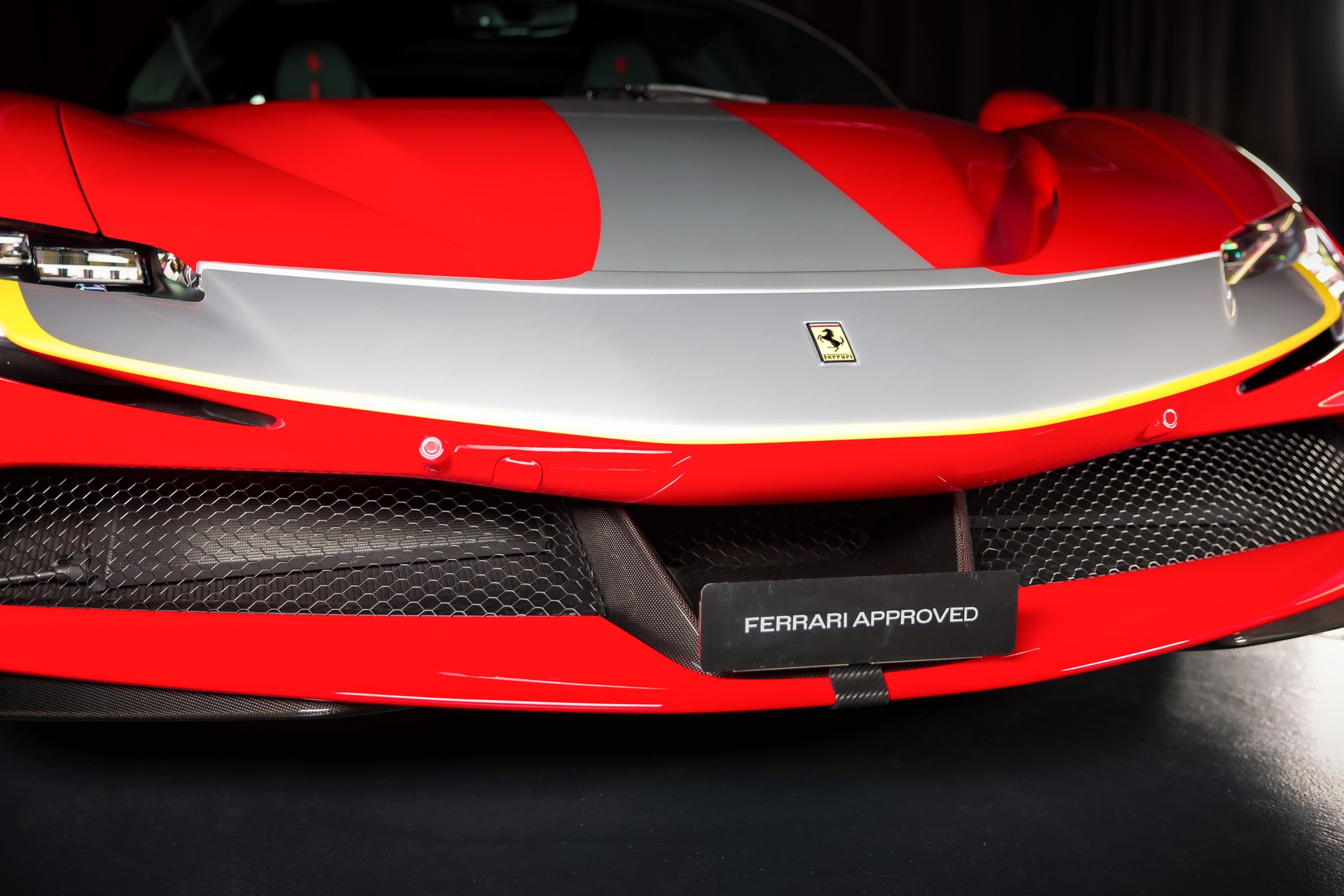 FERRARI SF90 Stradale Assetto Fiorano Paket-image-13