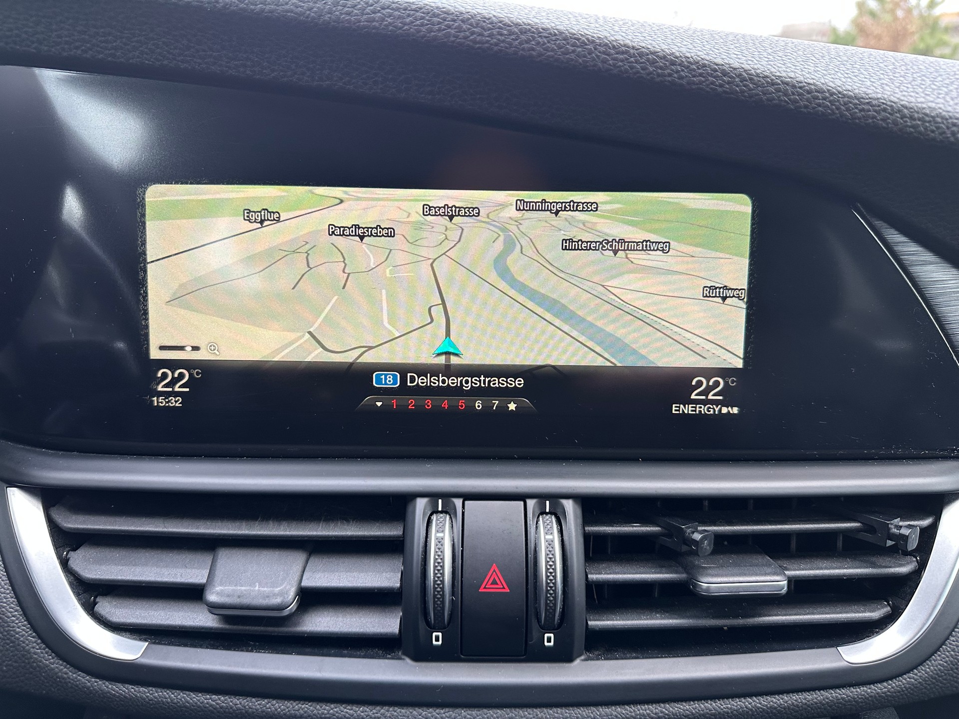 ALFA ROMEO Giulia 2.2 JTDM Super Automatic-image-15