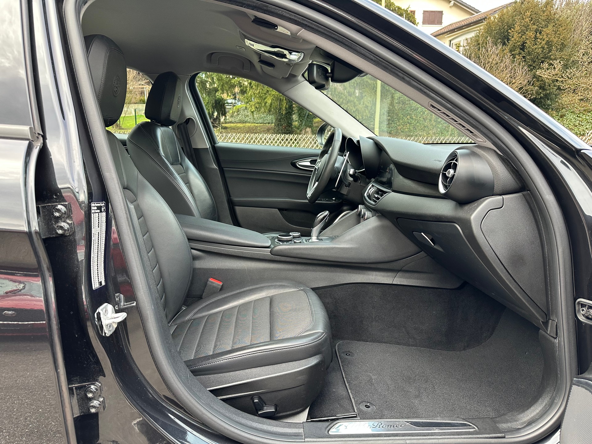 ALFA ROMEO Giulia 2.2 JTDM Super Automatic-image-11