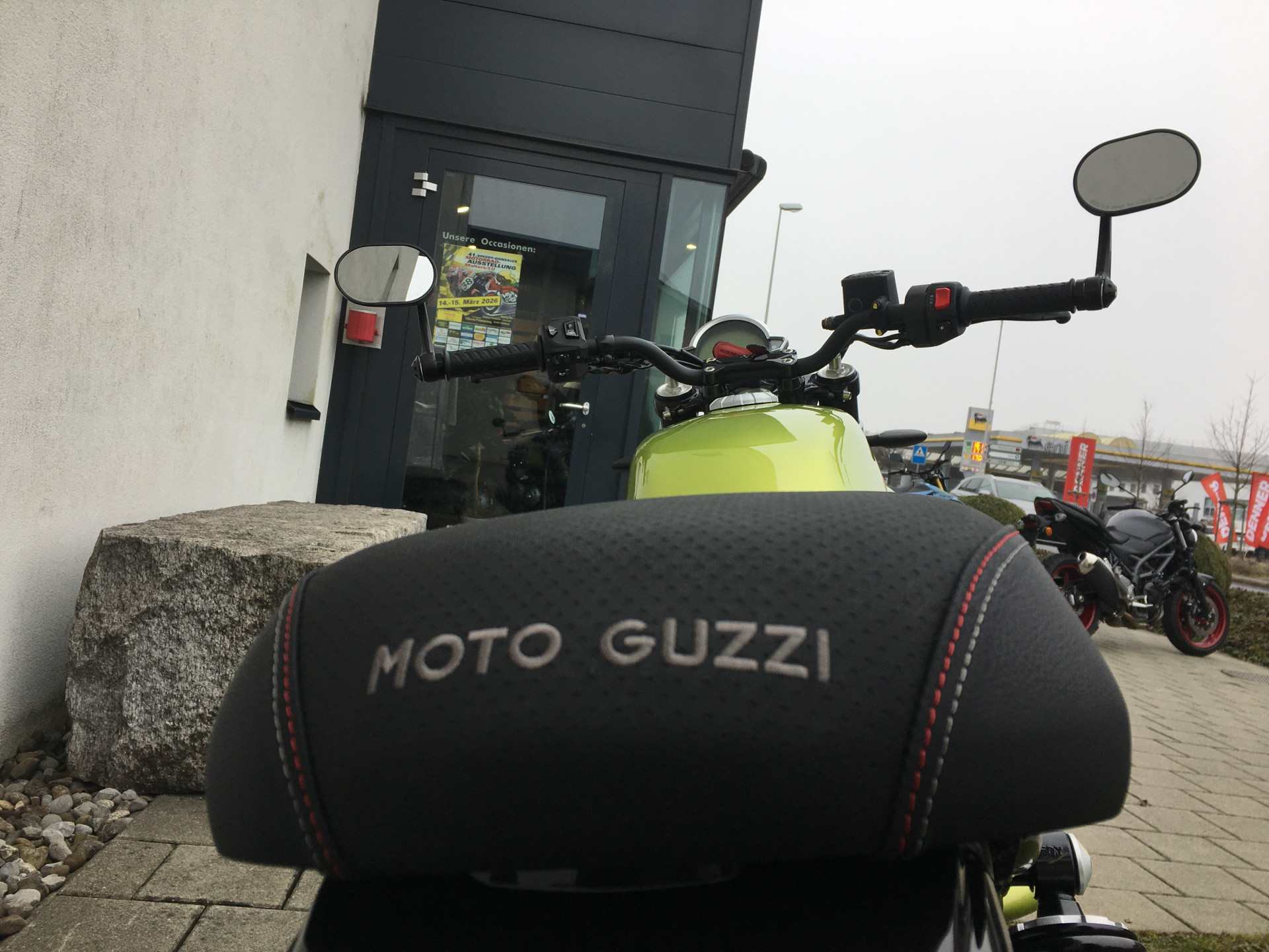 MOTO GUZZI V7 850 Sport-image-2