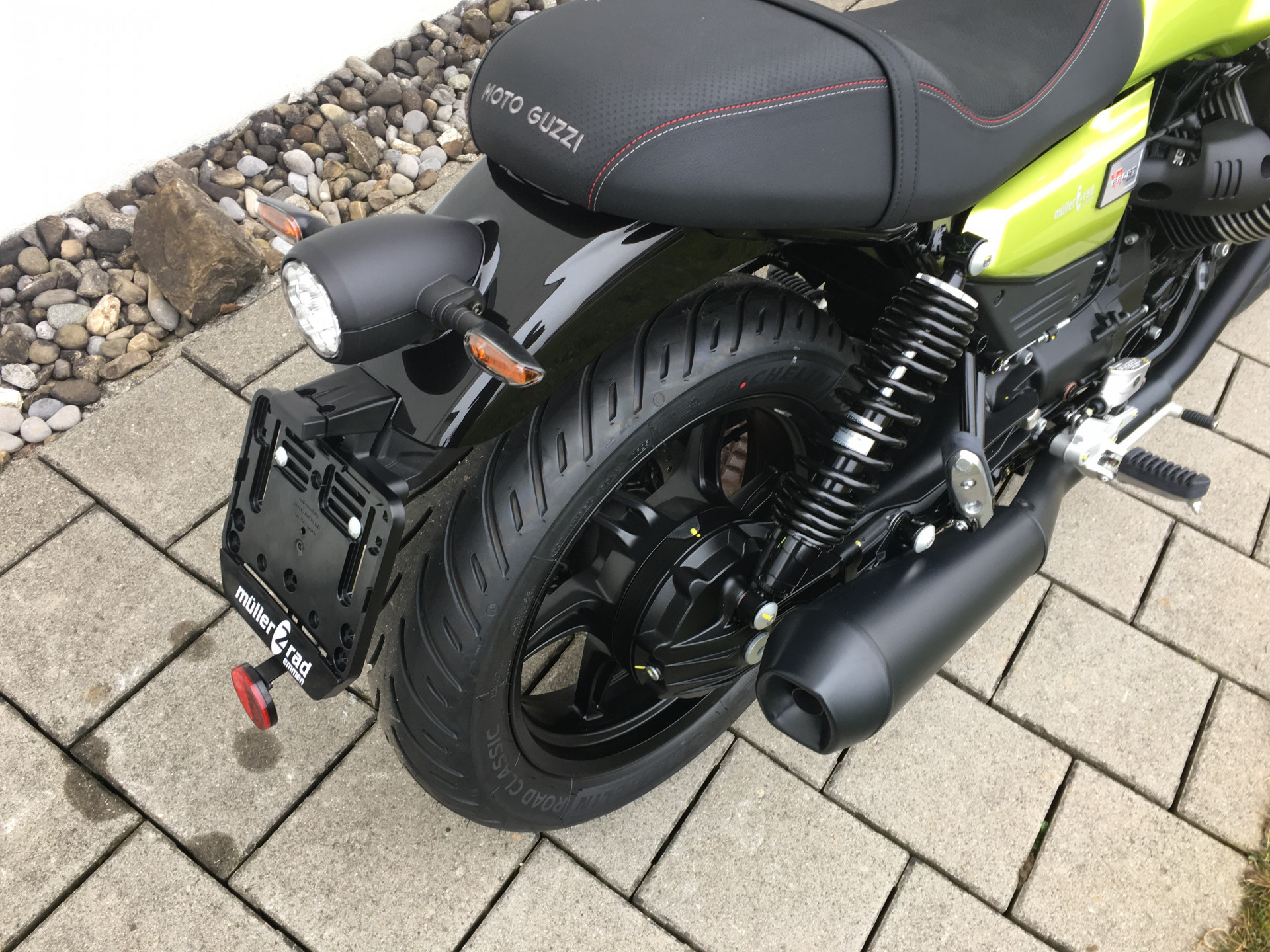 MOTO GUZZI V7 850 Sport-image-1
