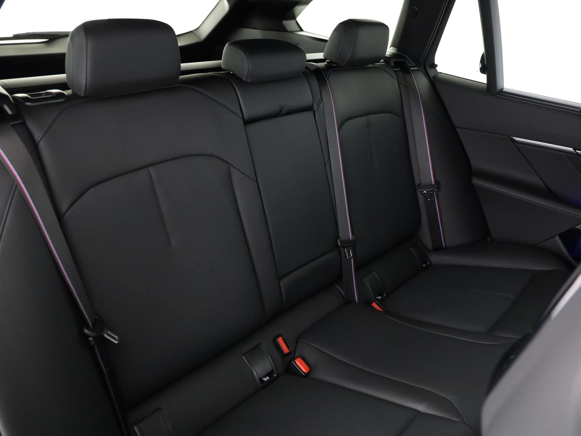 BMW M5 xDrive Touring-image-15