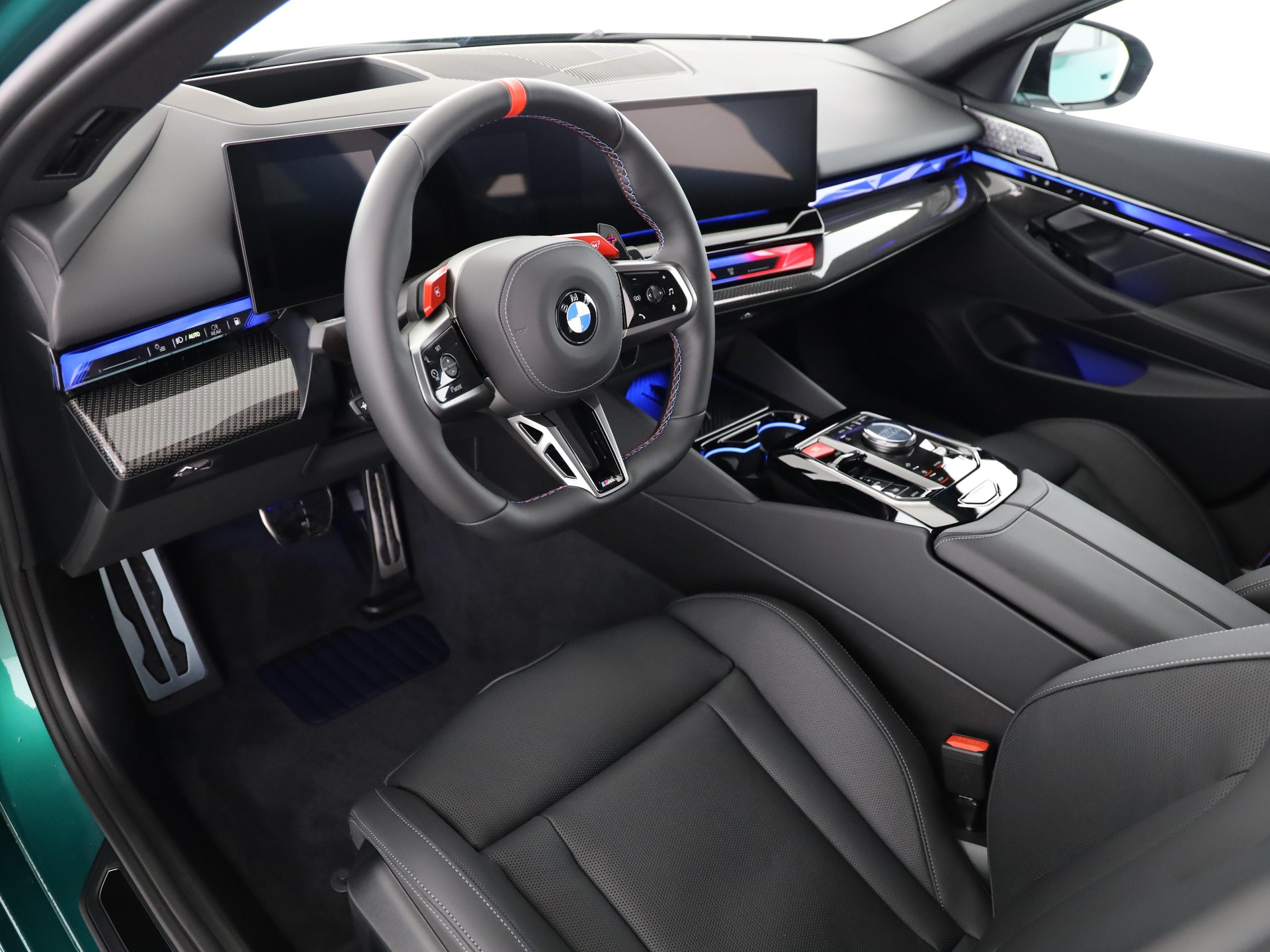 BMW M5 xDrive Touring-image-22