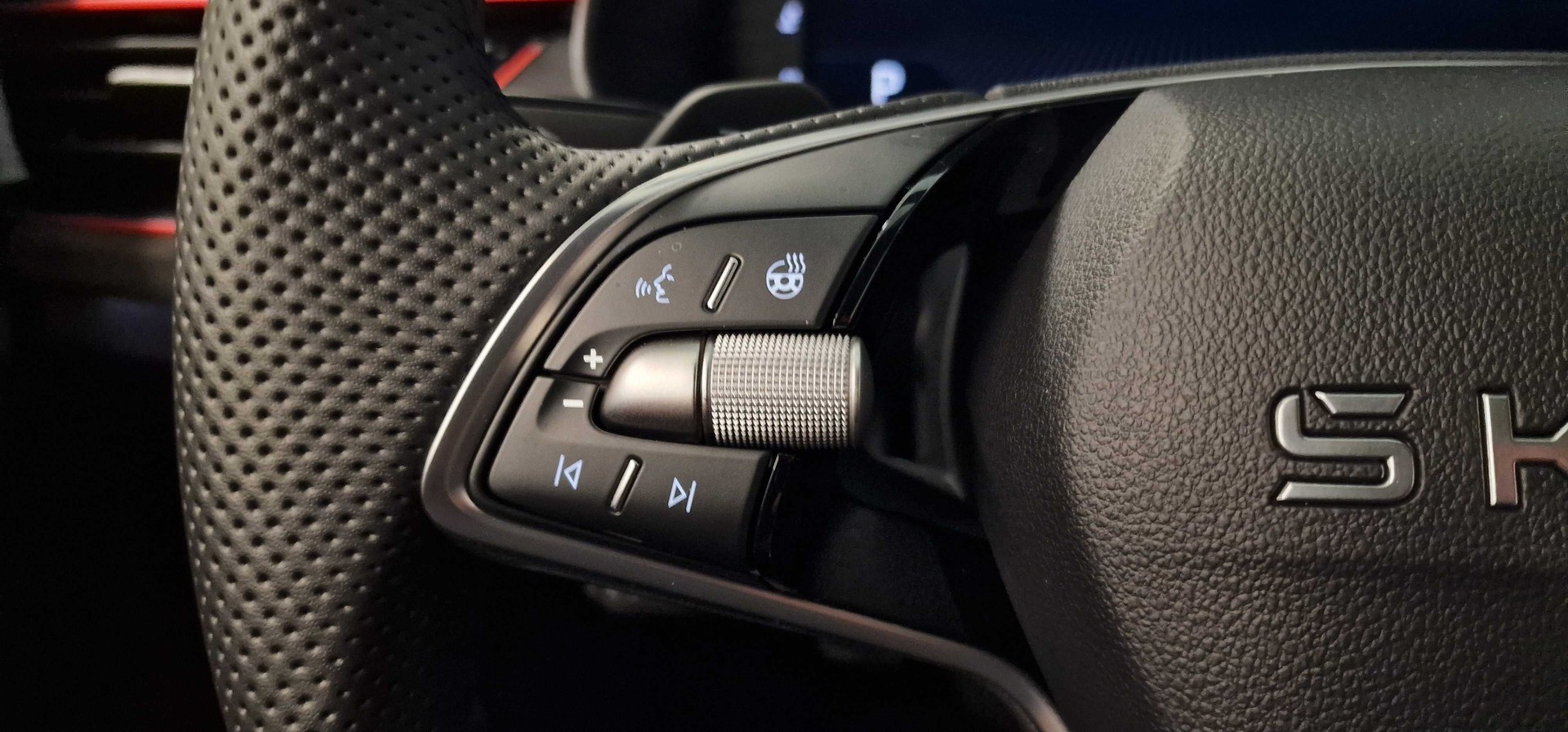 SKODA Kamiq 1.0 TSI Dynamic DSG-image-6