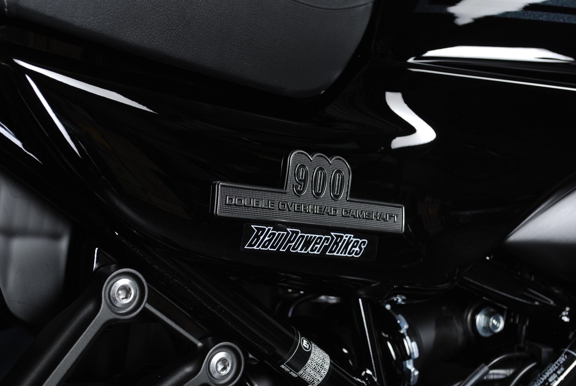 KAWASAKI Z 900 RS "Black Ball Edition" 70 kW (35 kW) MY26-image-3