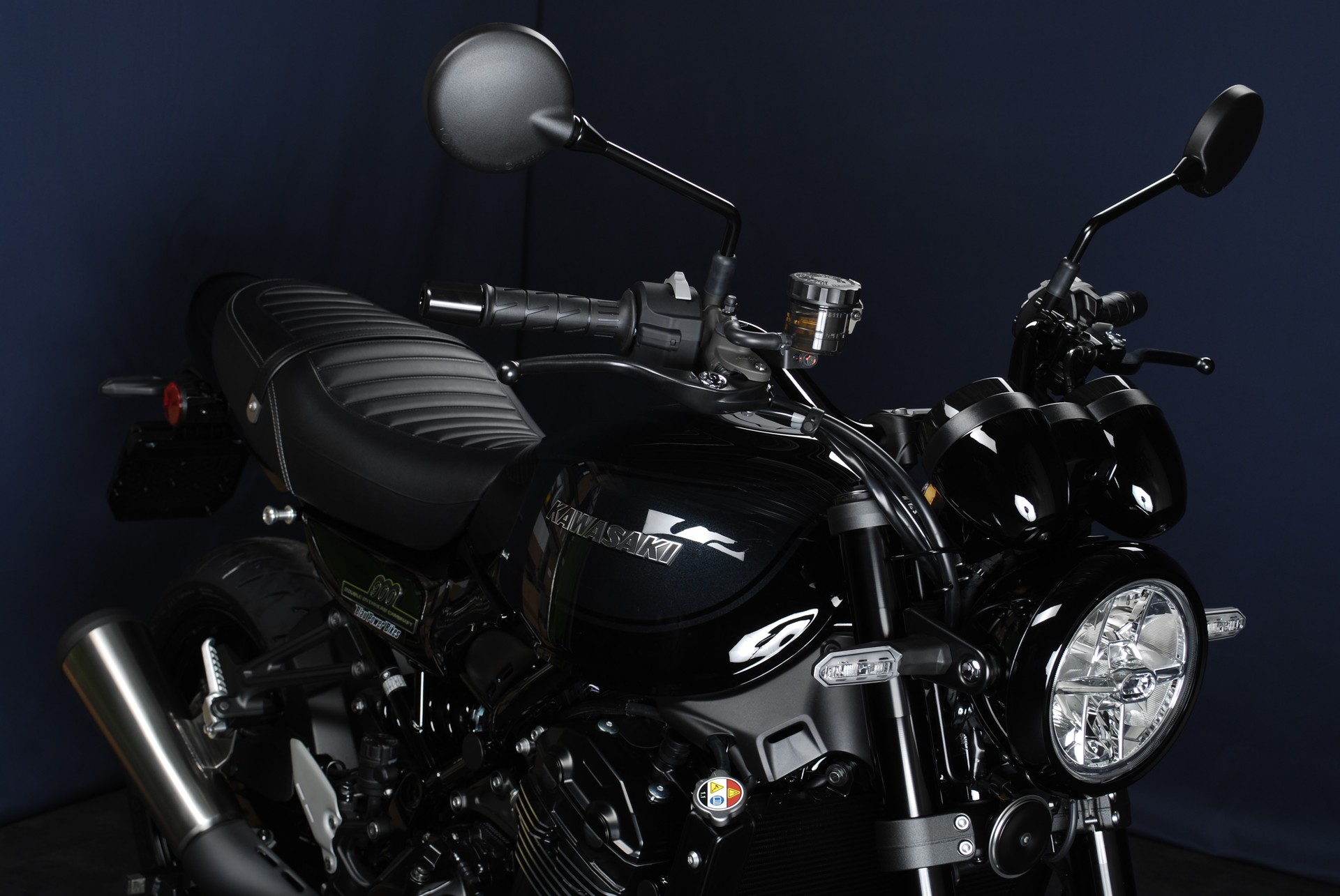 KAWASAKI Z 900 RS "Black Ball Edition" 70 kW (35 kW) MY26-image-4