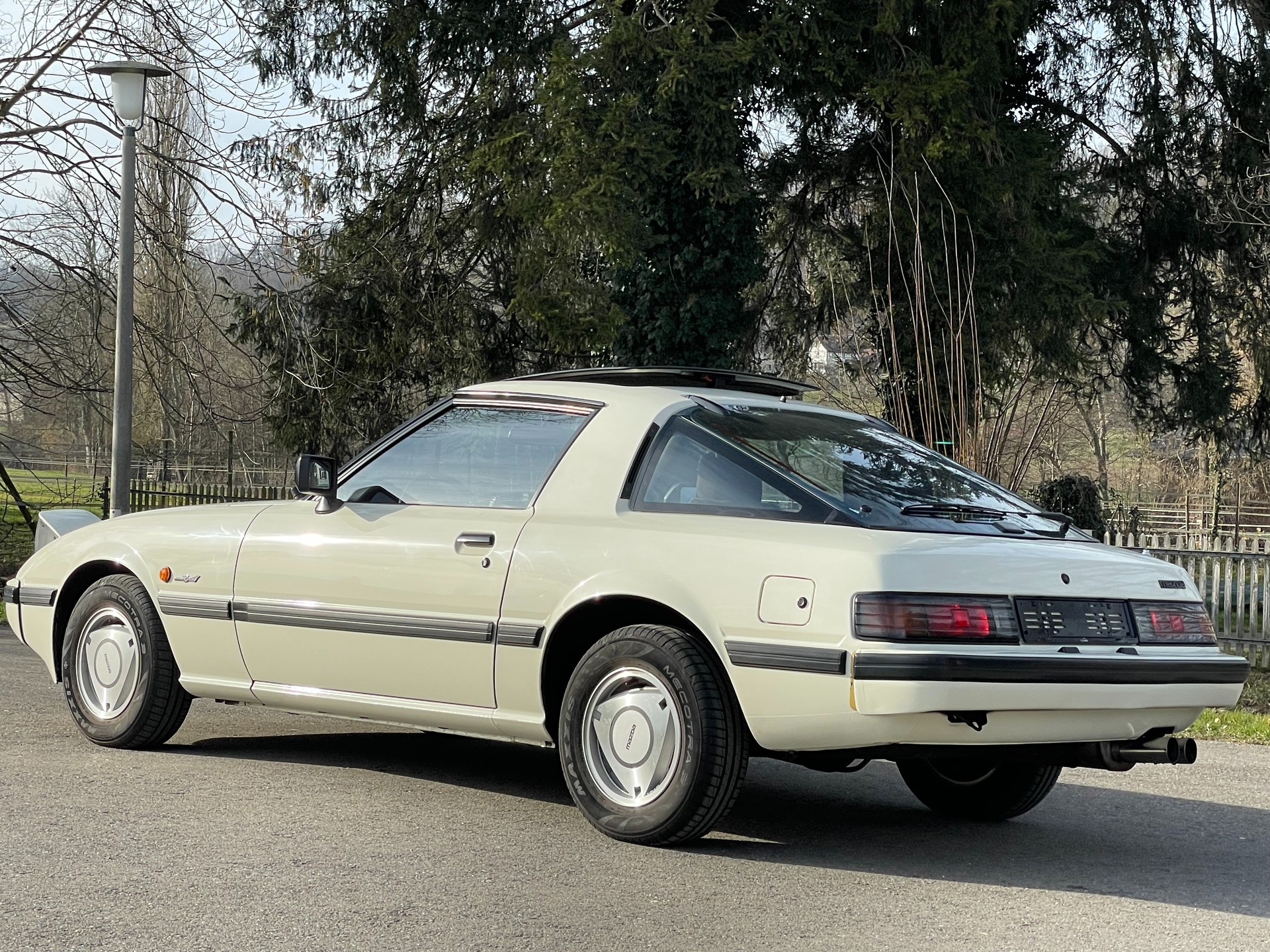 MAZDA RX-7 2.3, Veteranen-Fahrzeug, wird frisch geprüft-image-5