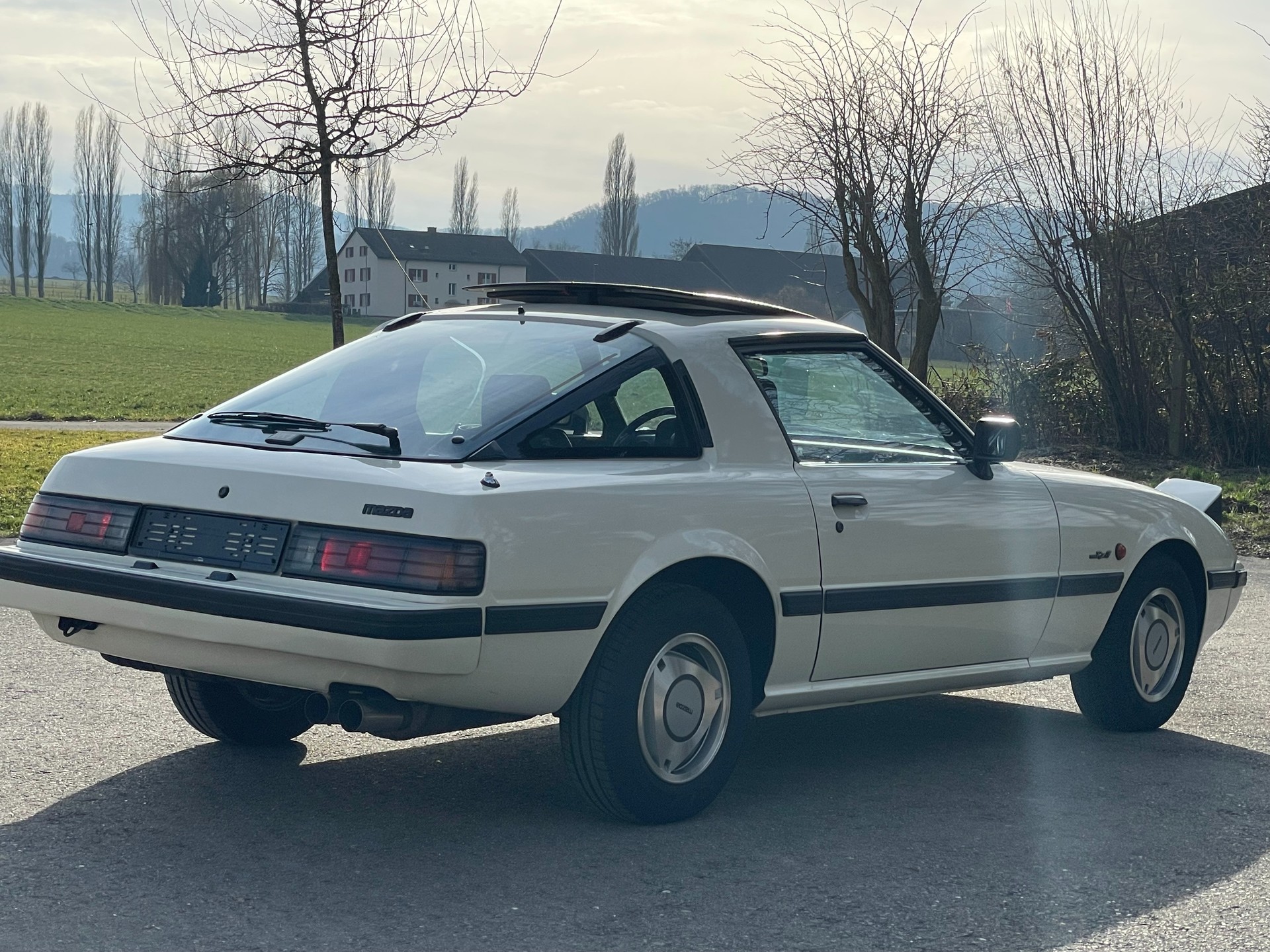 MAZDA RX-7 2.3, Veteranen-Fahrzeug, wird frisch geprüft-image-6