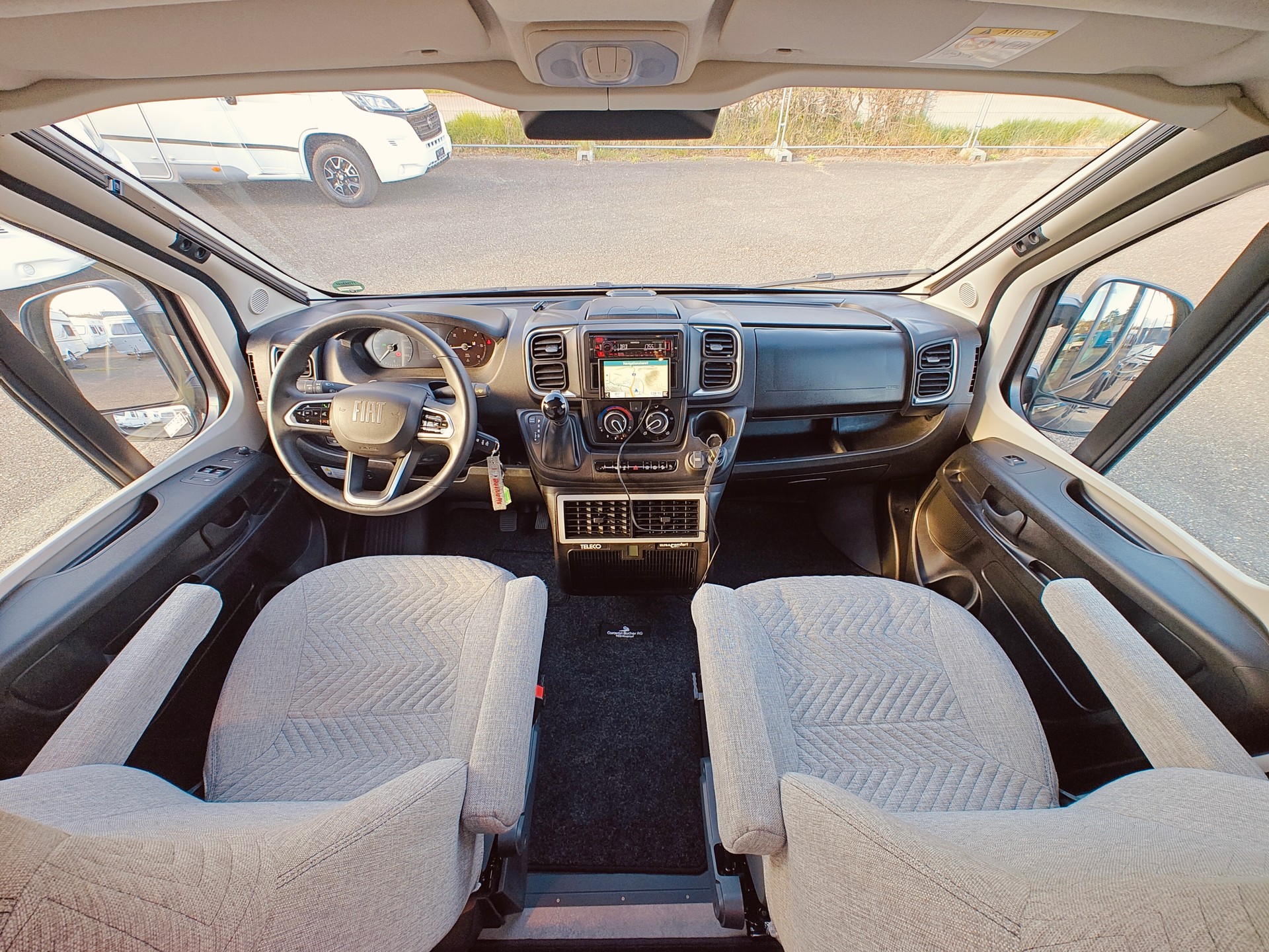 FIAT Dethleffs Globetrail 600 ER -- Automat -- Längsbett -- Klimaanlage -- SAT-Anlage & TV -- Lithiumbatterie-image-16