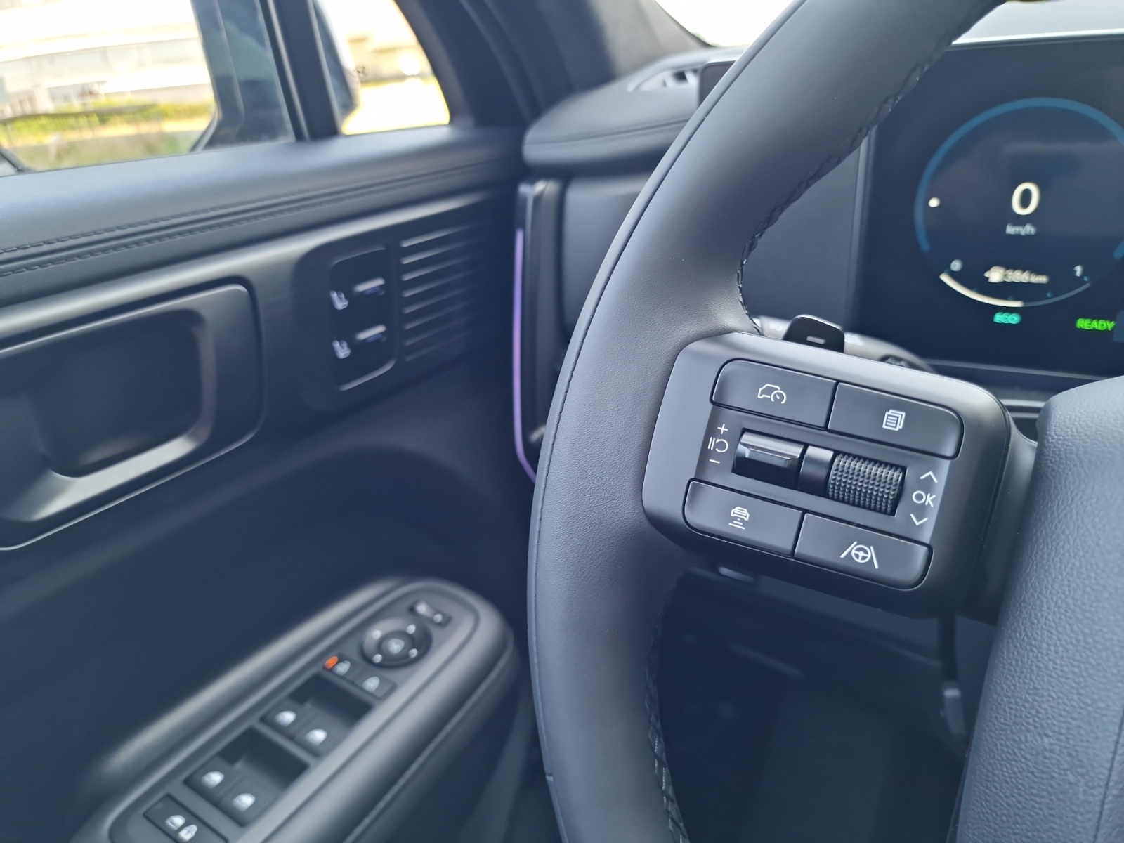 HYUNDAI Santa Fe 1.6 PHEV Calligraphy 4WD 288PS NEW MODEL 7-Sitzer-image-16