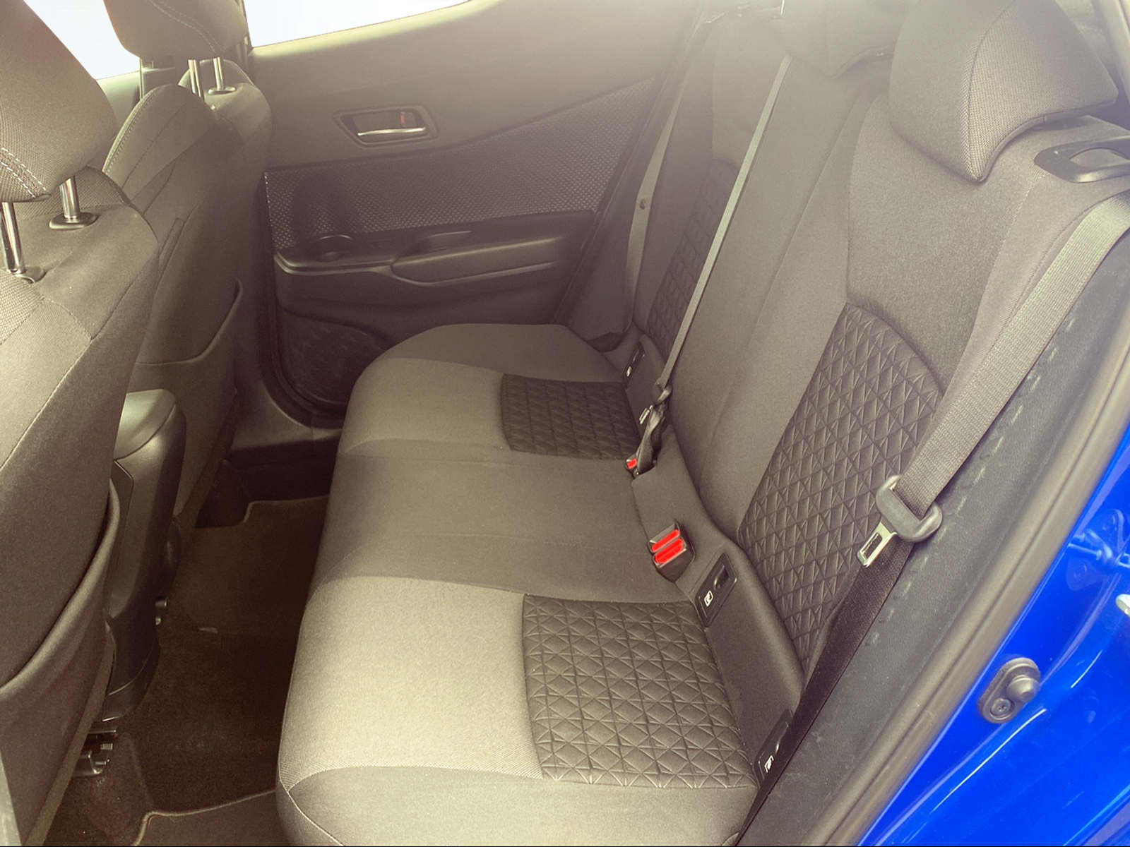 TOYOTA C-HR 1.8 HSD CVT Trend-image-6