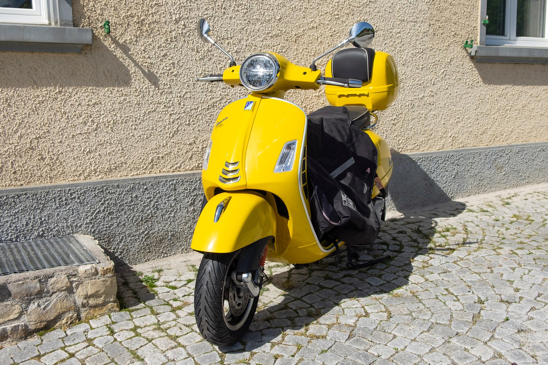 PIAGGIO Vespa GTS 125 i.e ABS-image-0