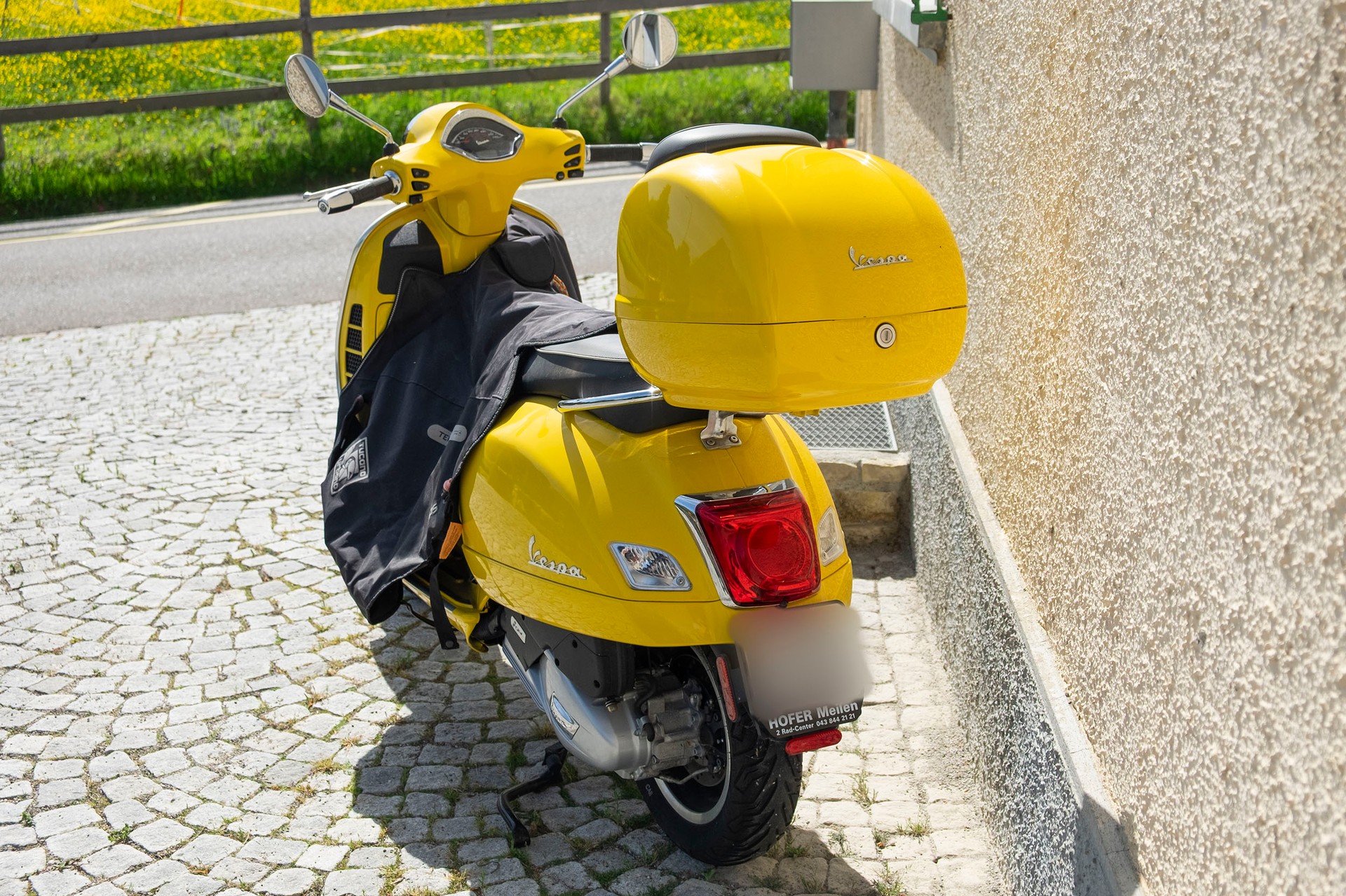 PIAGGIO Vespa GTS 125 i.e ABS-image-3