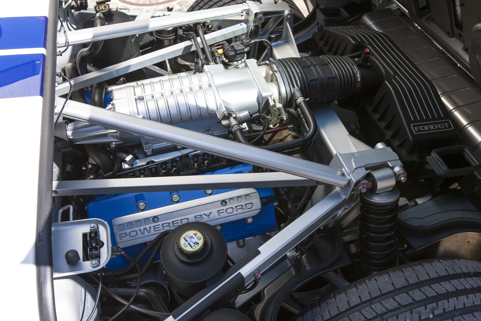 FORD GT-image-12