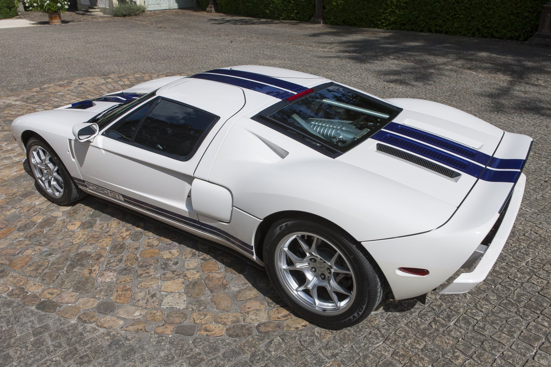 FORD GT-image-4