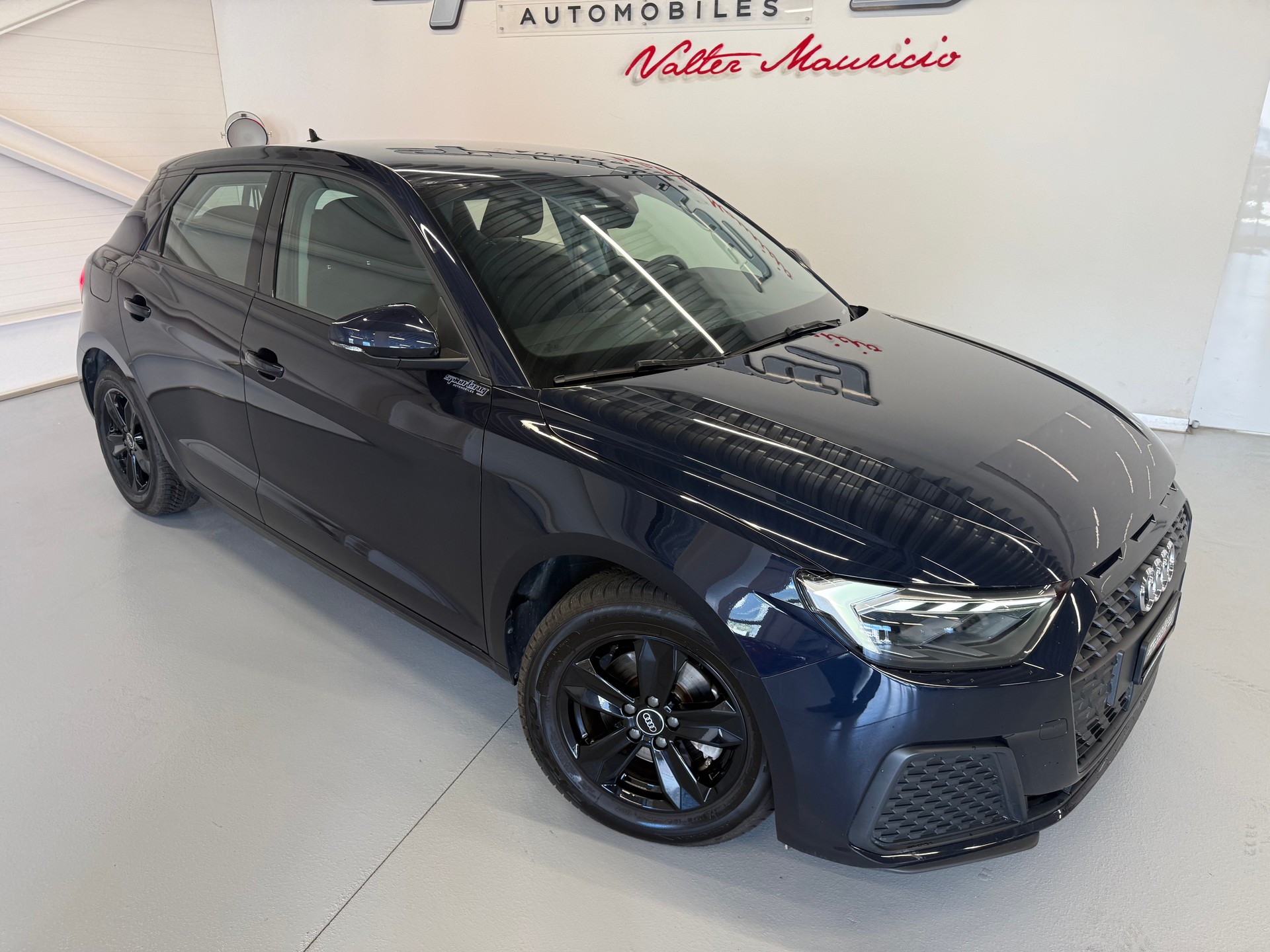 AUDI A1 Sportback 30 TFSI Attraction S-tronic-showroom-element-1