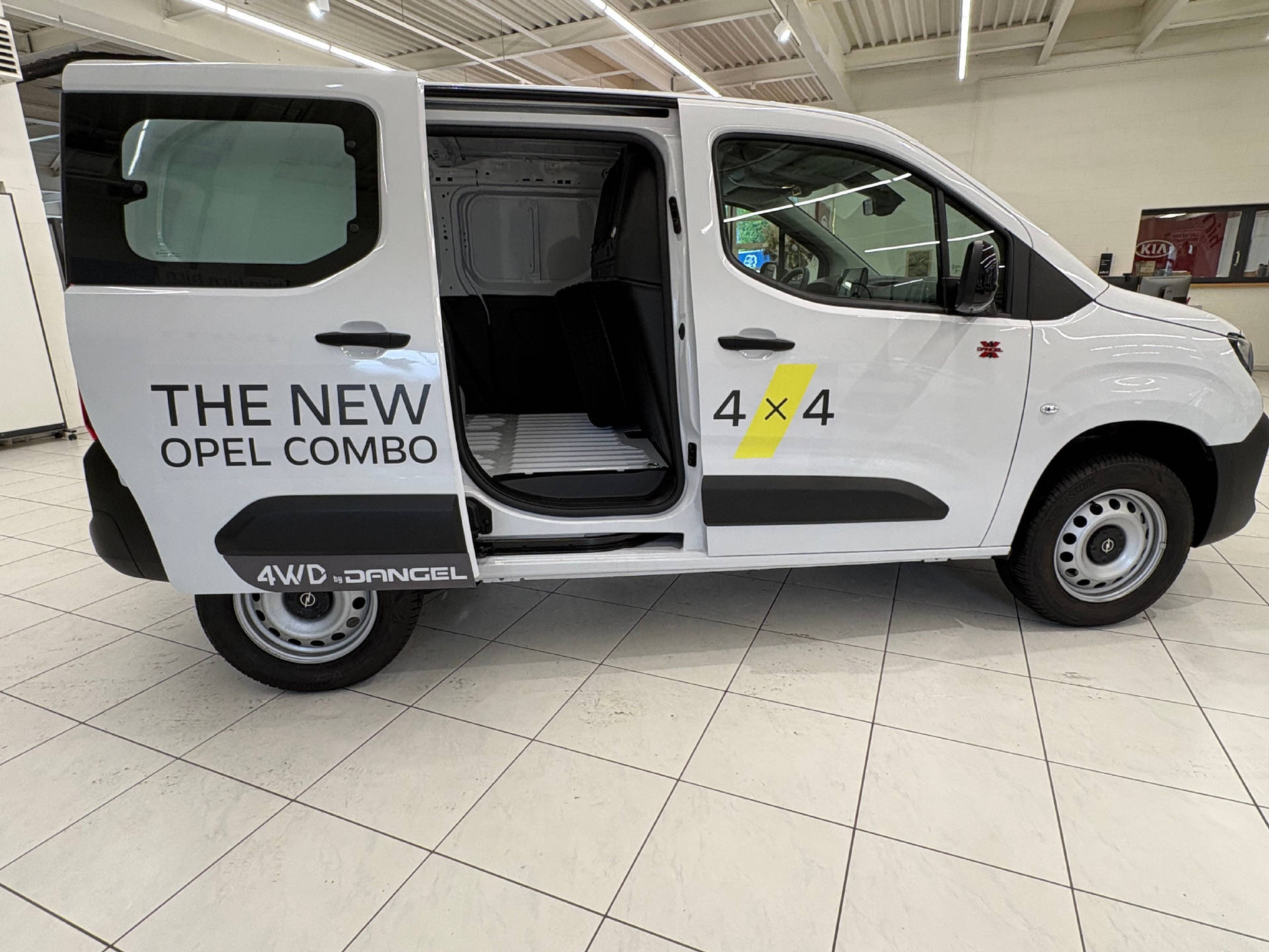 OPEL Combo Cargo 2.4 t 1.5 D S/S 4x4-image-3
