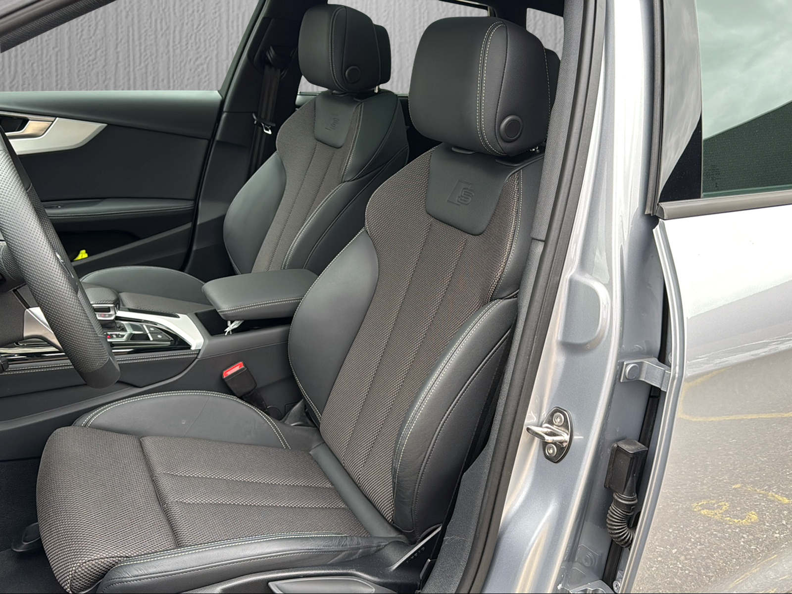 AUDI A4 Avant 45 TFSI S line S-tronic quattro*AHK*Panoramadach*19 " Aluräder*5 Jahre Garantie*-image-7