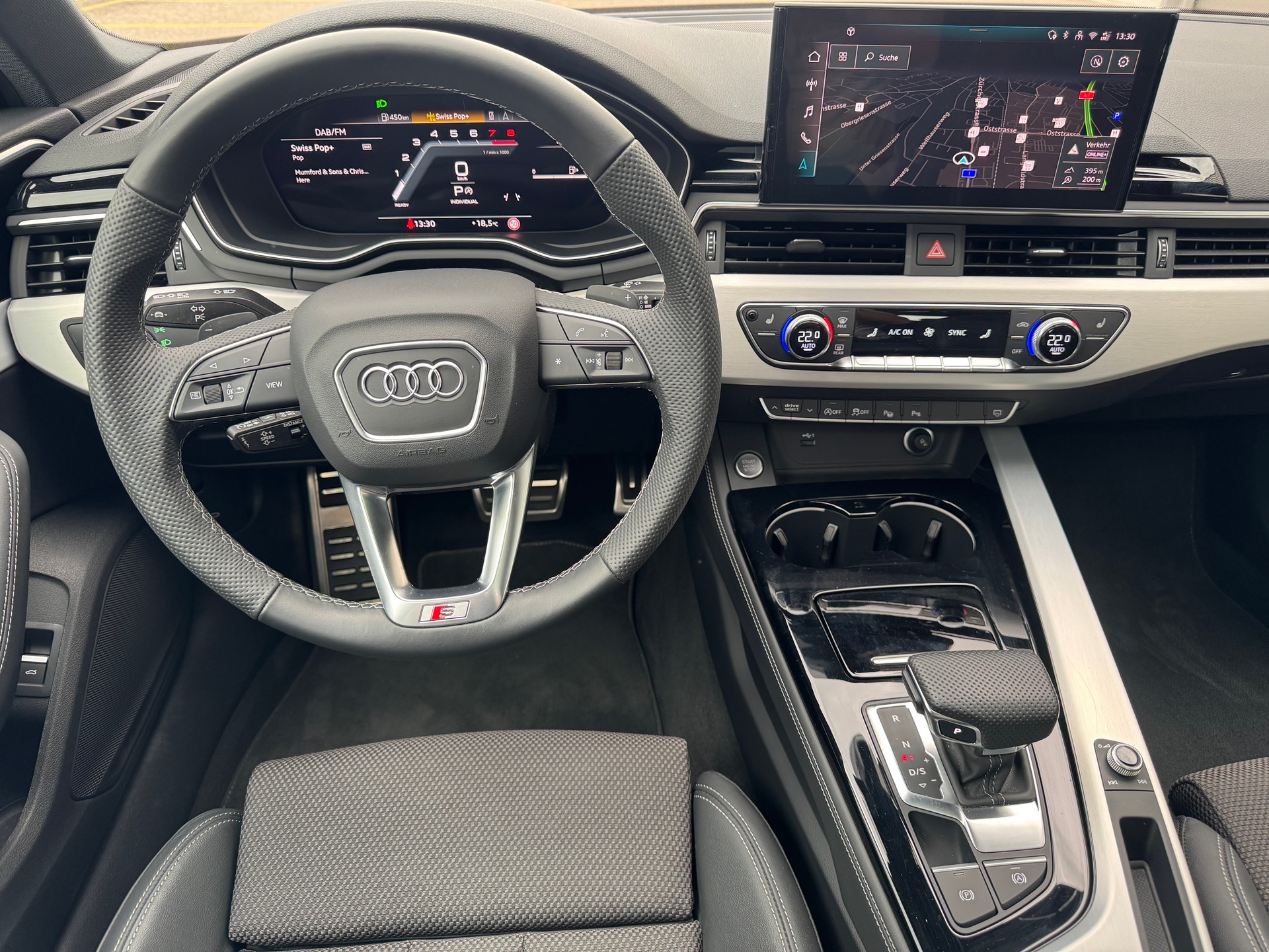 AUDI A4 Avant 45 TFSI S line S-tronic quattro*AHK*Panoramadach*19 " Aluräder*5 Jahre Garantie*-image-10