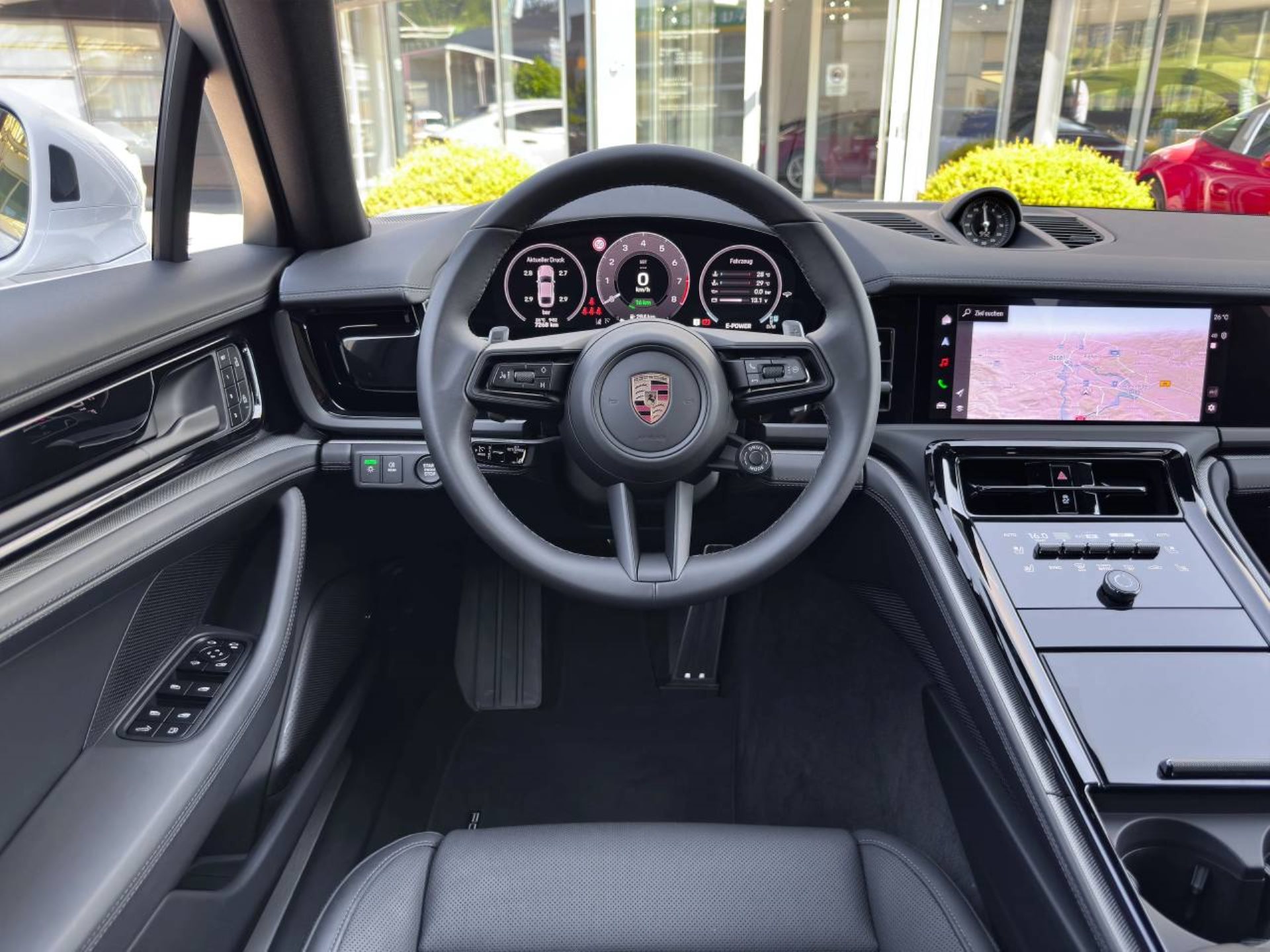 PORSCHE Panamera 4S E-Hybrid-image-4