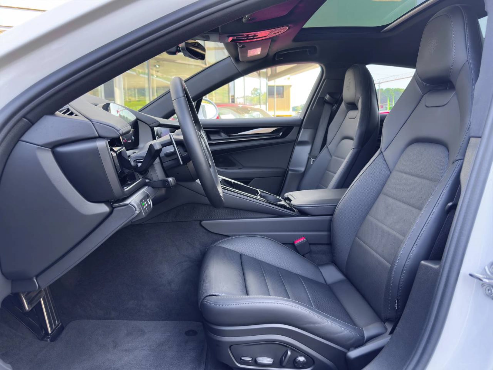 PORSCHE Panamera 4S E-Hybrid-image-17