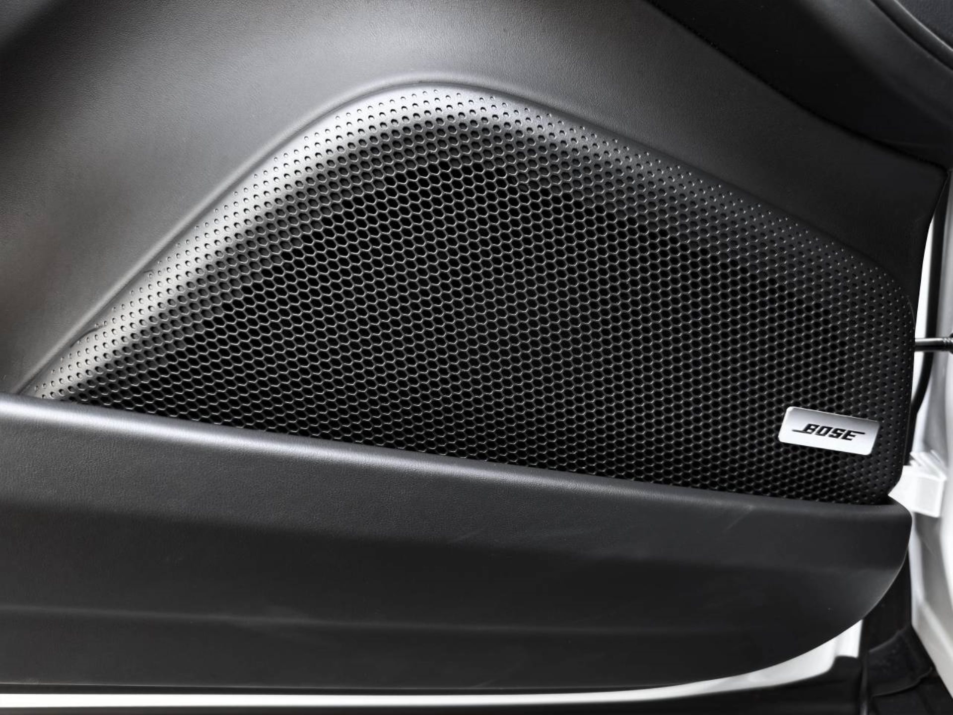 PORSCHE Panamera 4S E-Hybrid-image-21