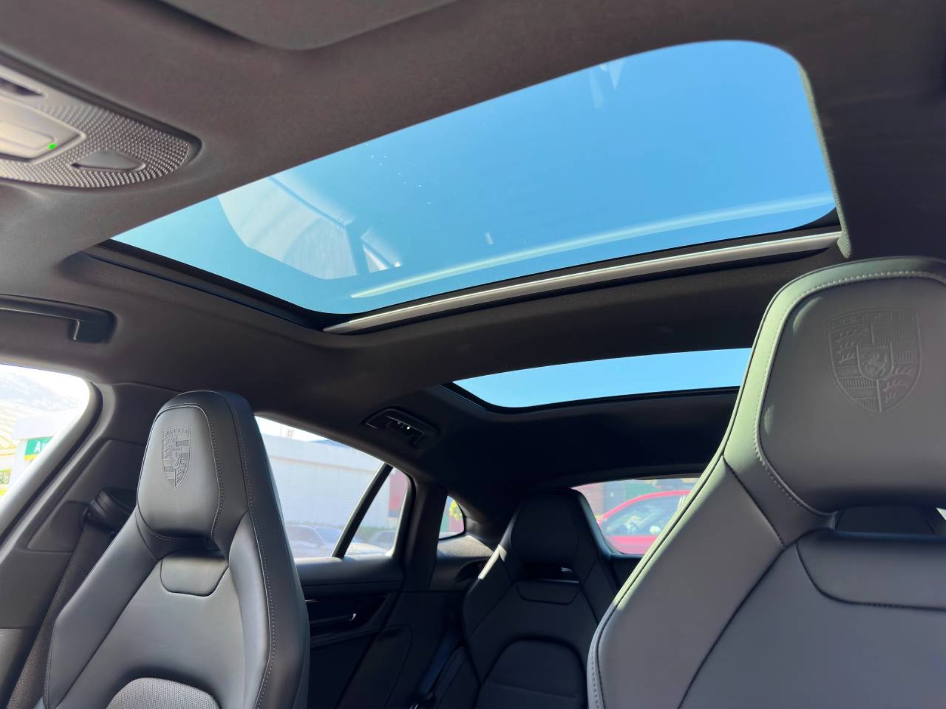 PORSCHE Panamera 4S E-Hybrid-image-23