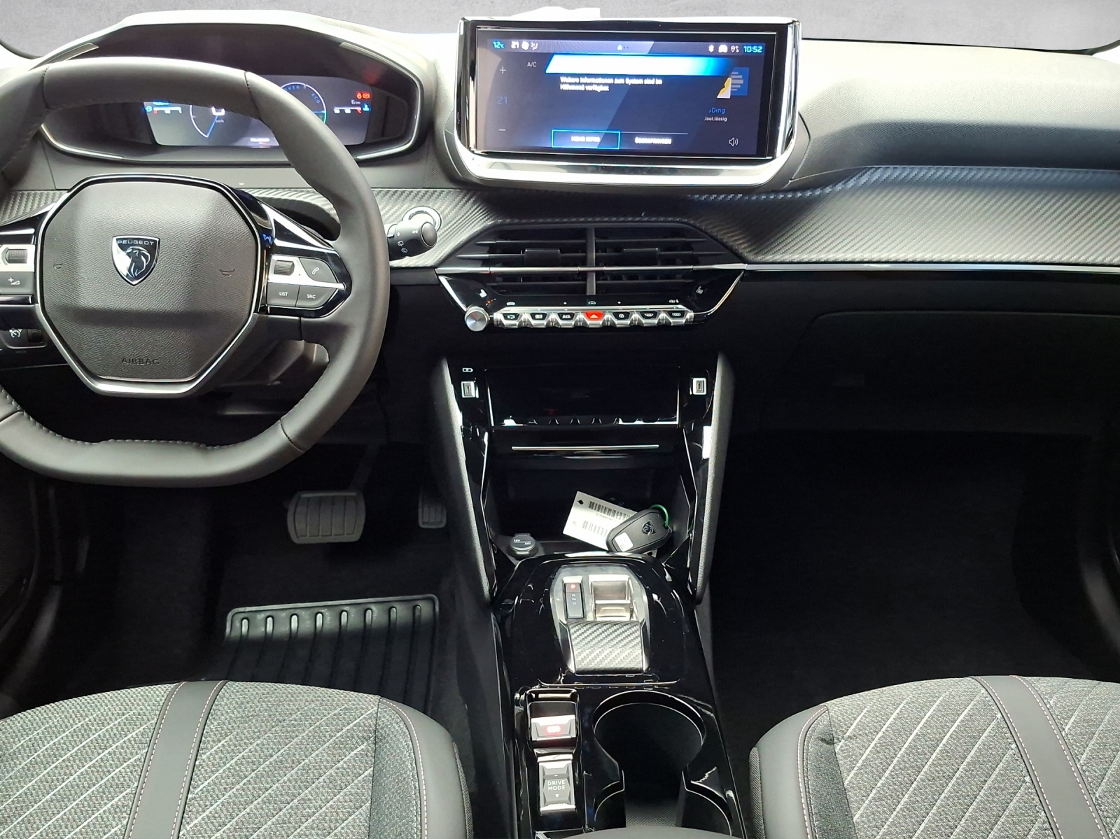 PEUGEOT 208 1.2 Hybrid Allure Premium-image-9