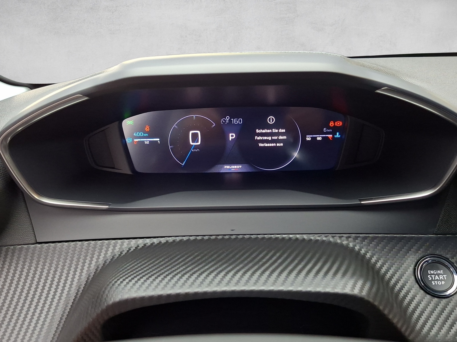 PEUGEOT 208 1.2 Hybrid Allure Premium-image-8