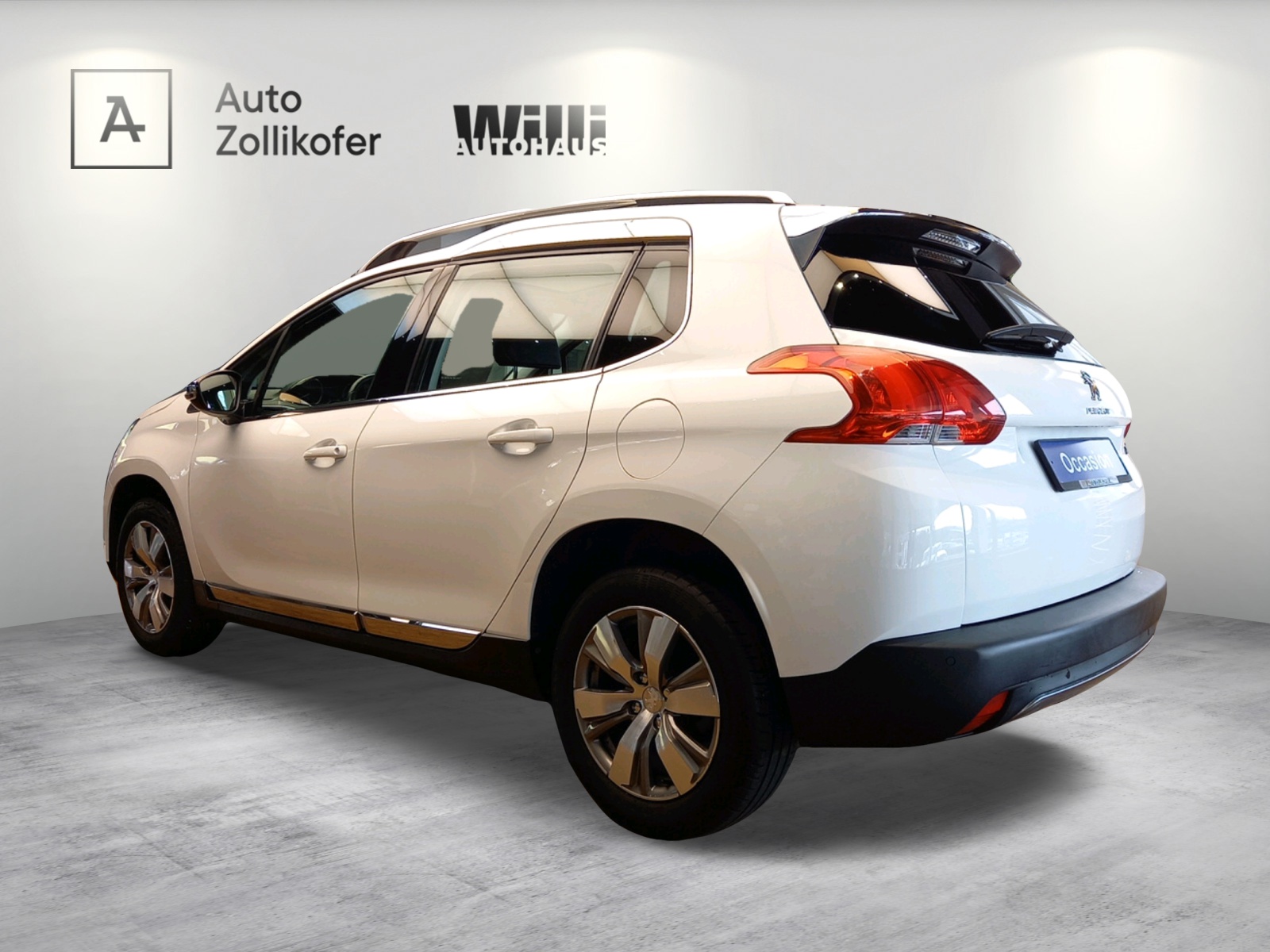 PEUGEOT 2008 1.6 e-HDi 115 Allure-image-5