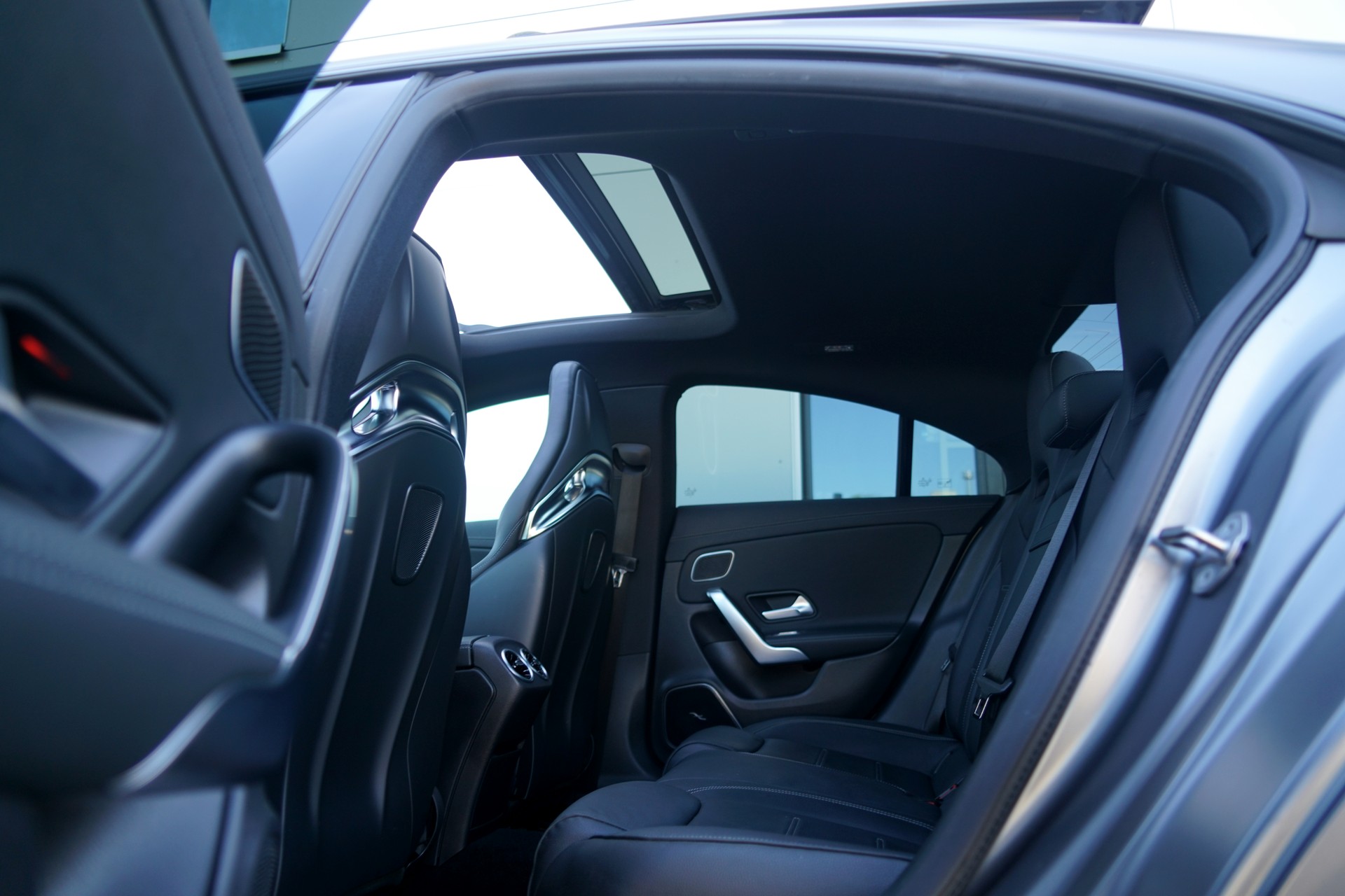 MERCEDES-BENZ CLA 35 AMG 4Matic 7G-DCT (CH)-image-6