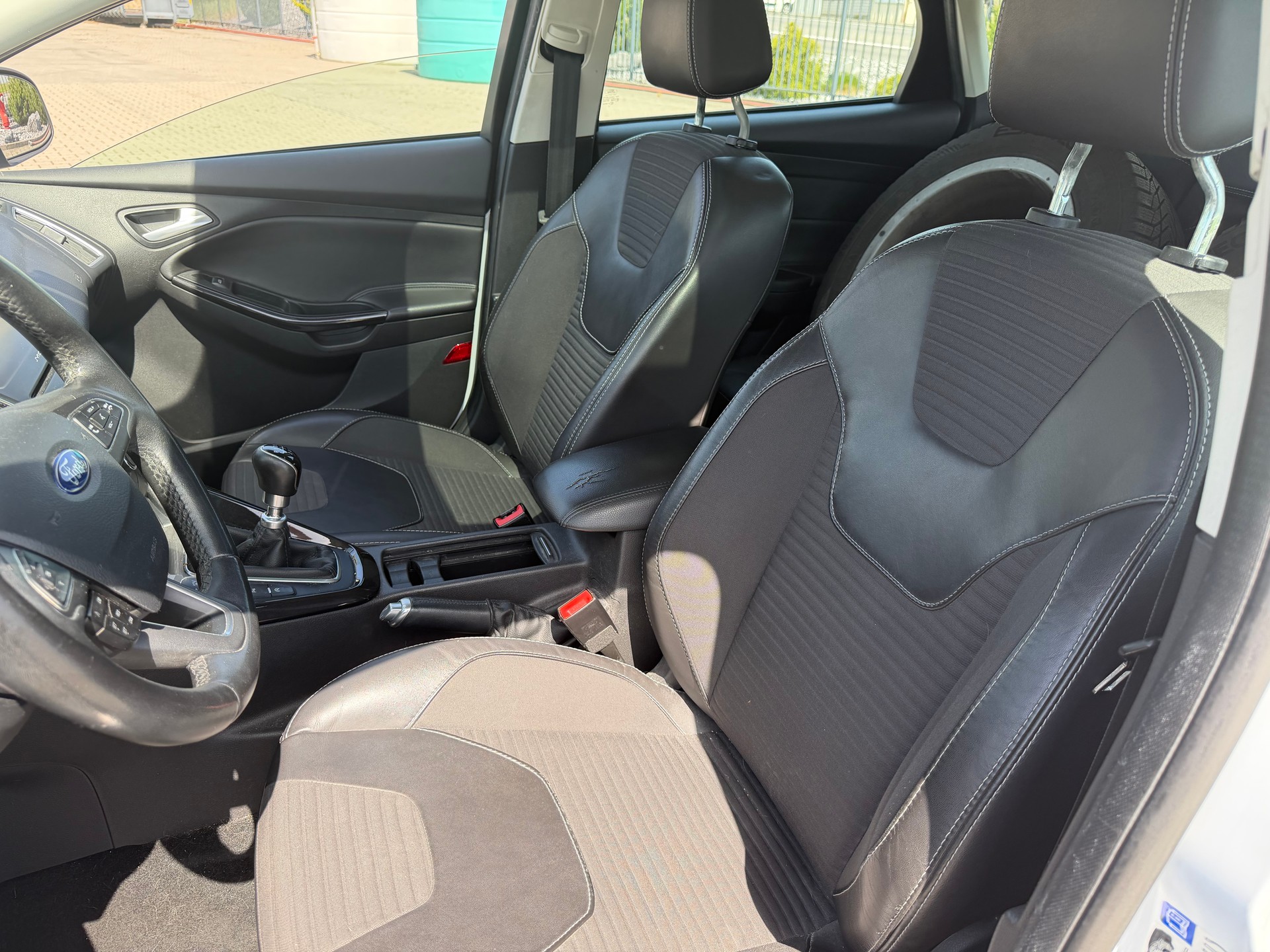 FORD Focus 1.5 SCTi Carving-image-8