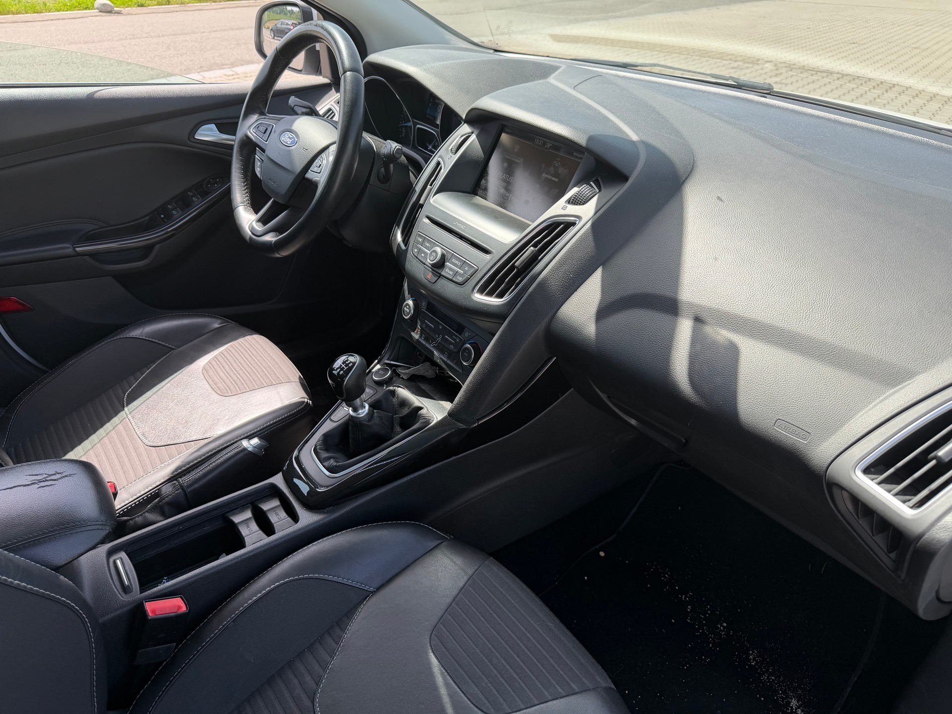 FORD Focus 1.5 SCTi Carving-image-6