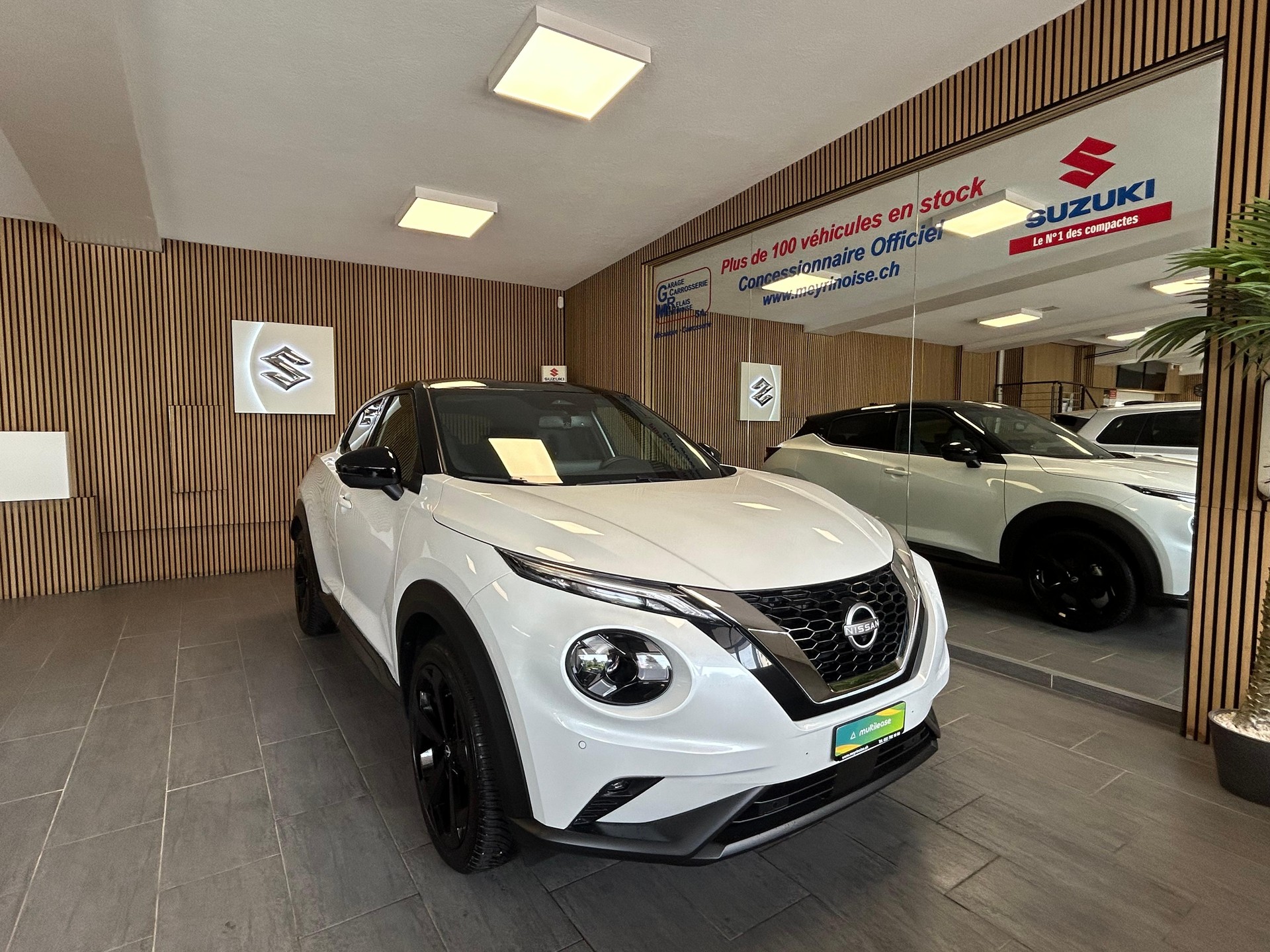 NISSAN Juke 1.0 DIG-T Tekna-image-1