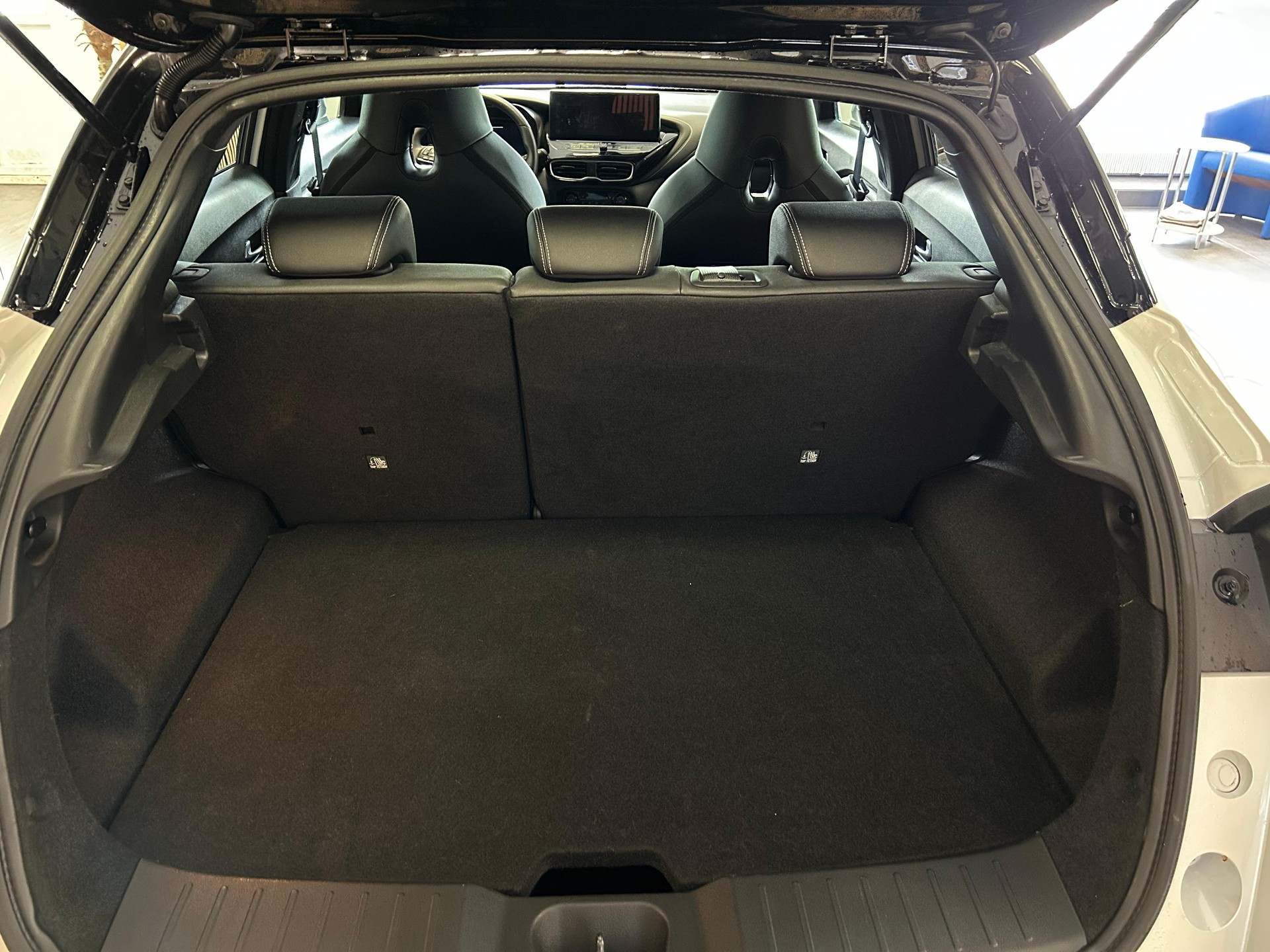 NISSAN Juke 1.0 DIG-T Tekna-image-20