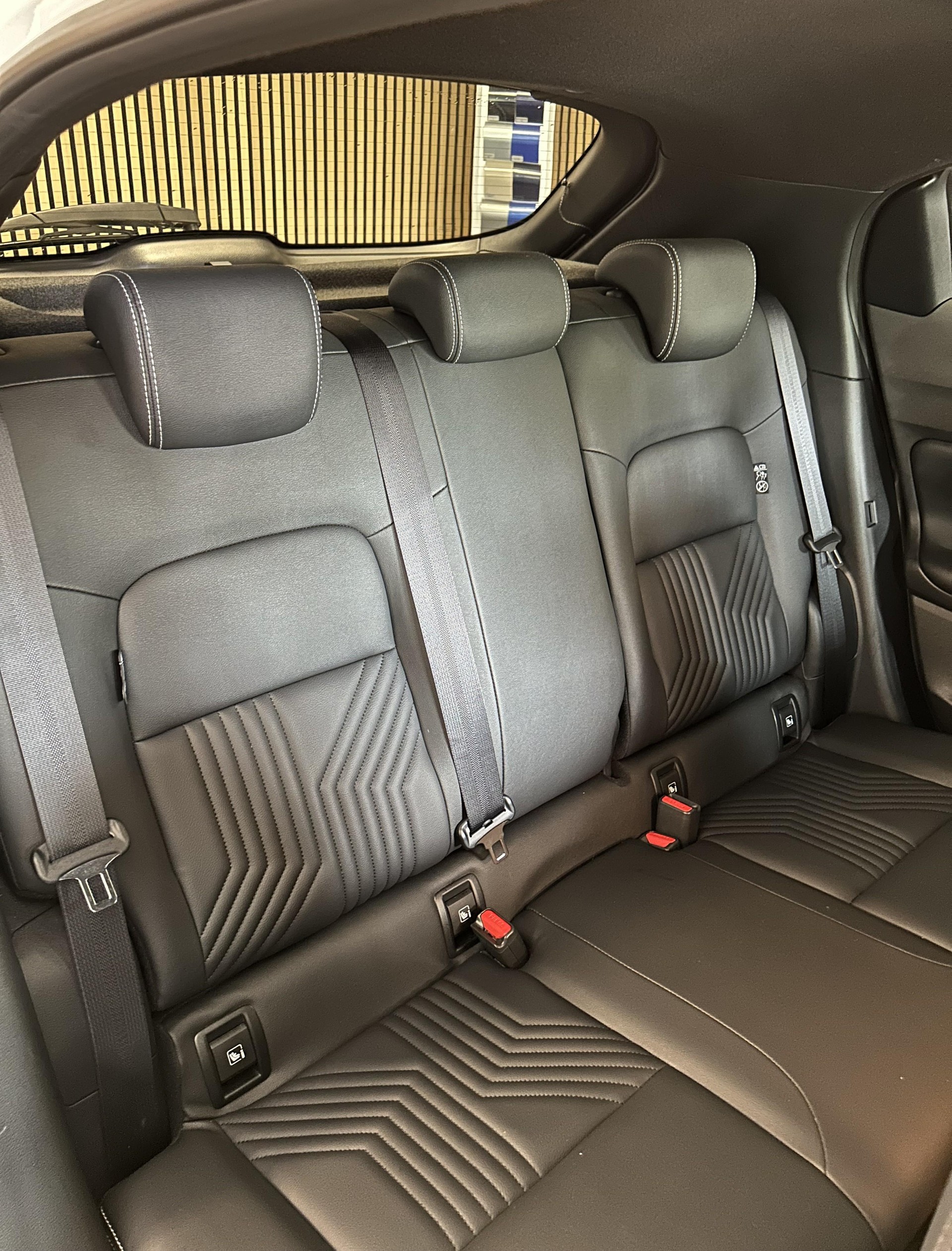 NISSAN Juke 1.0 DIG-T Tekna-image-19