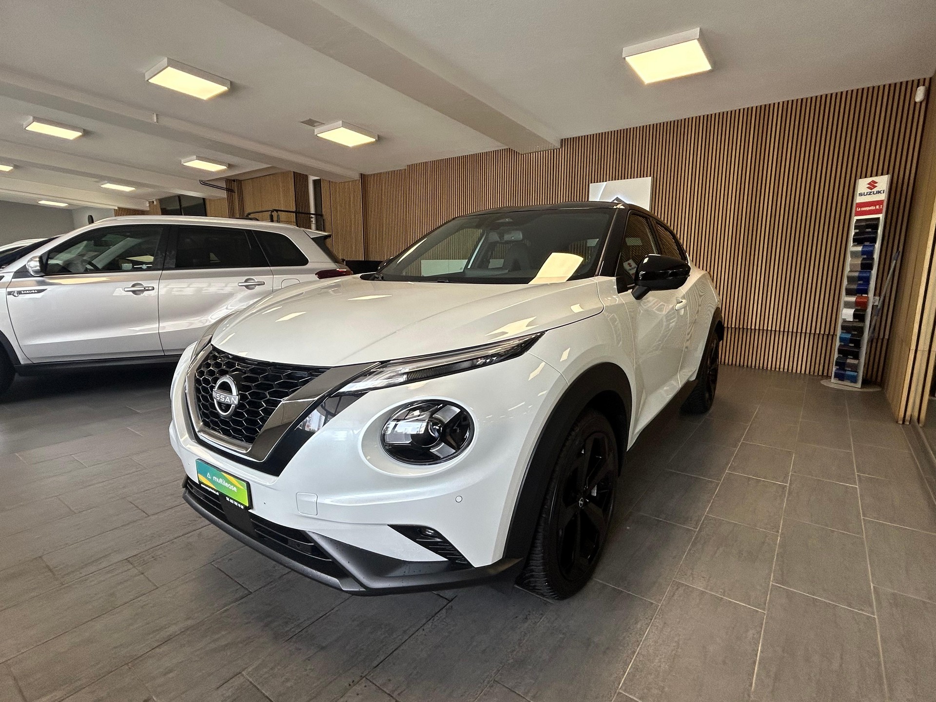 NISSAN Juke 1.0 DIG-T Tekna-image-3