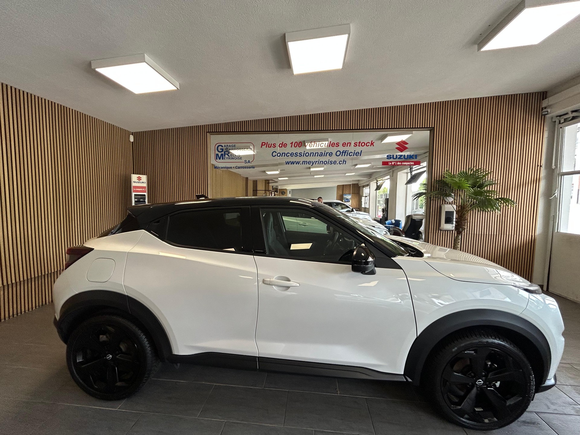 NISSAN Juke 1.0 DIG-T Tekna-image-0