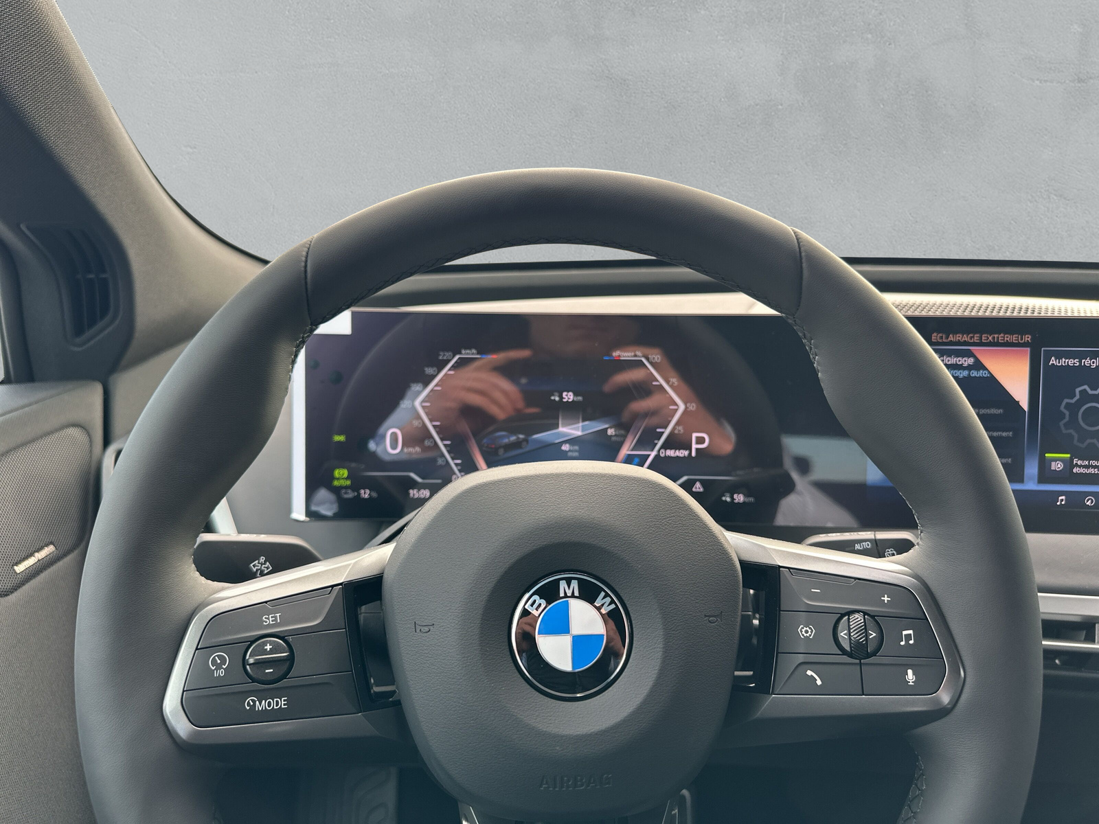 BMW iX xDrive60 M Sport-image-17