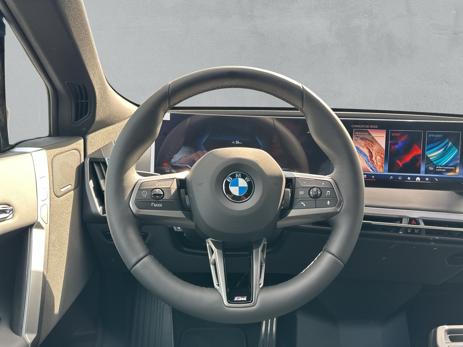 BMW iX xDrive60 M Sport-image-15
