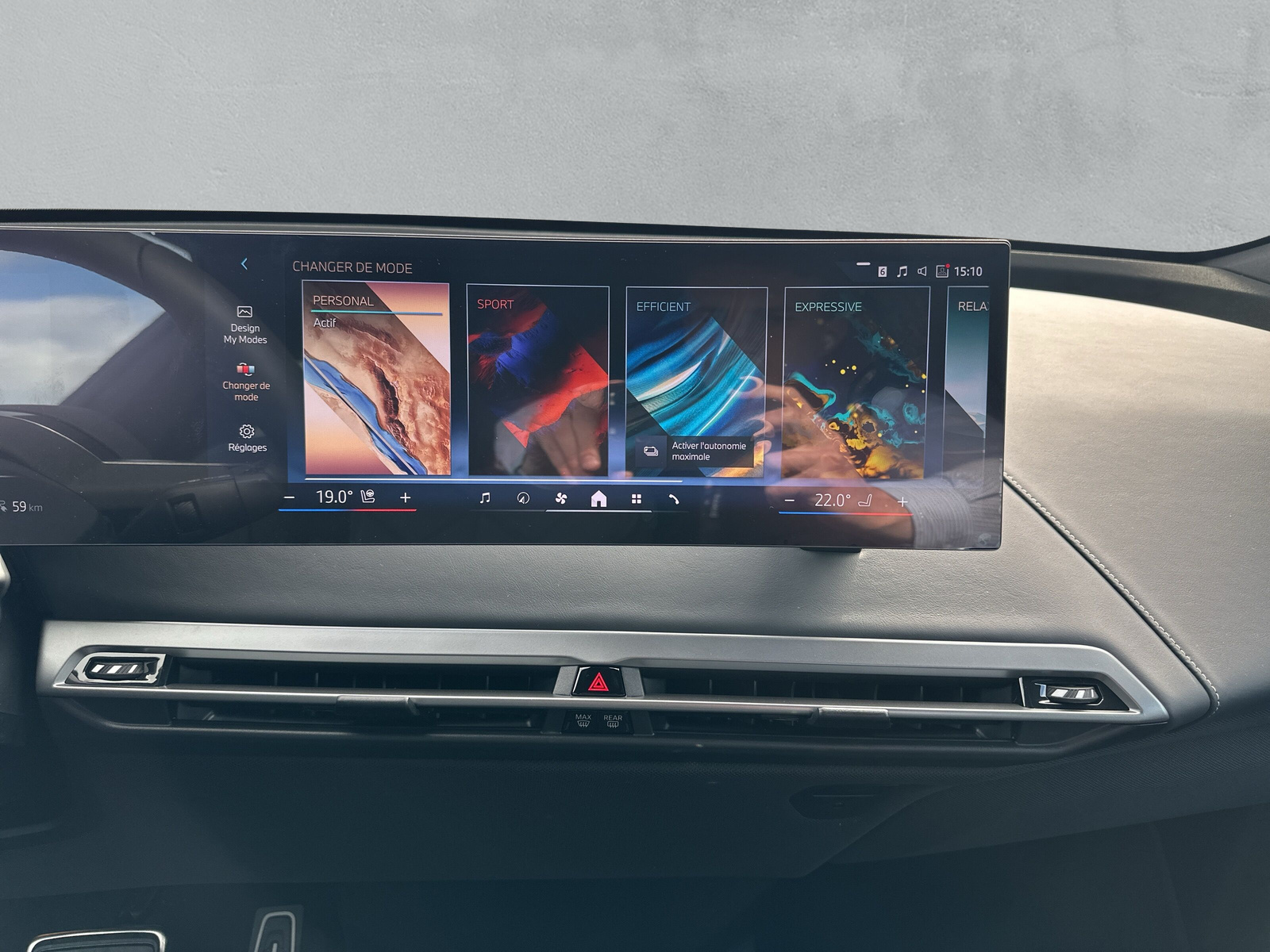 BMW iX xDrive60 M Sport-image-13