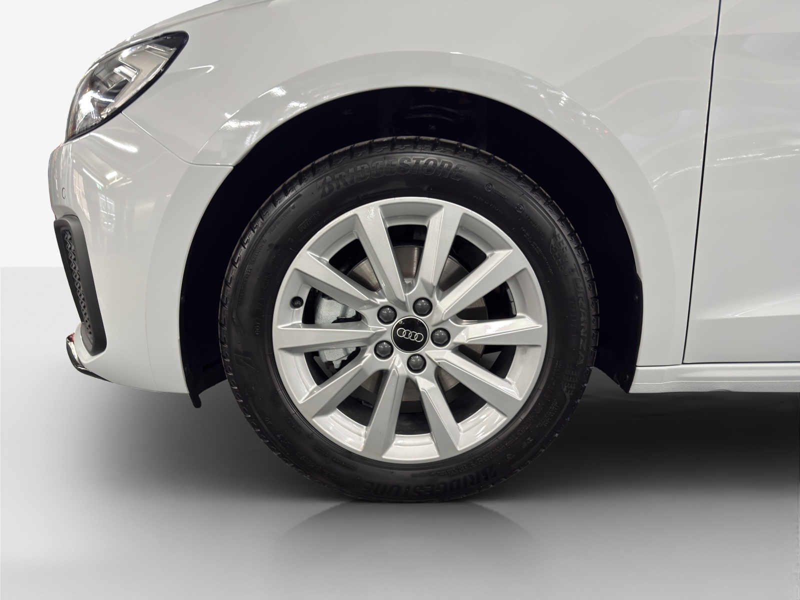 AUDI A1 Sportback 30 TFSI S Line Attraction S-tronic-image-12