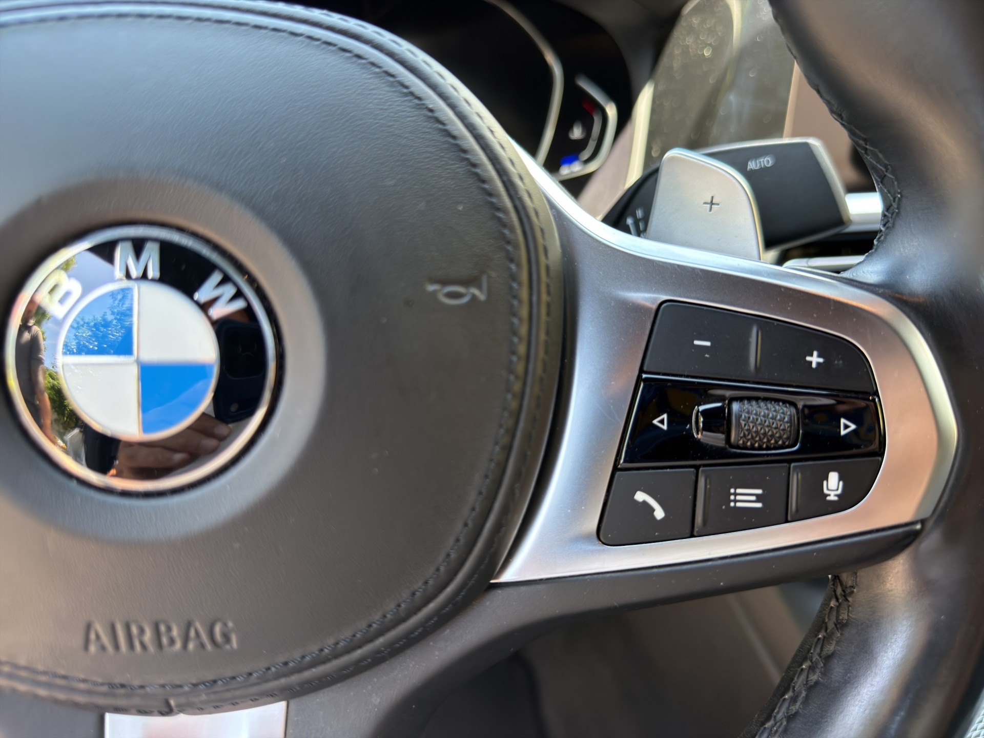 BMW 320i xDrive Steptronic M Sport-image-16