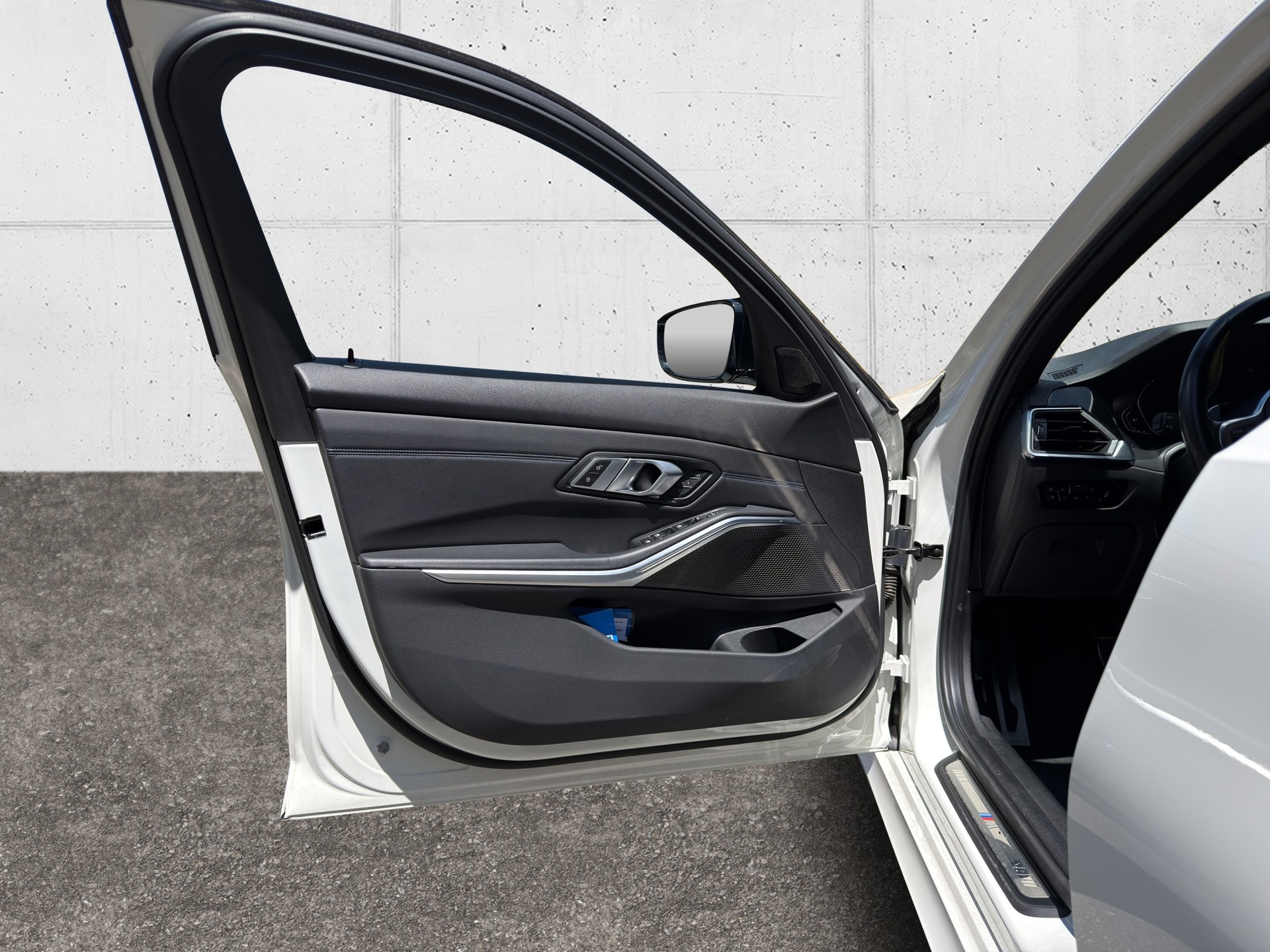 BMW 320i xDrive Steptronic M Sport-image-23